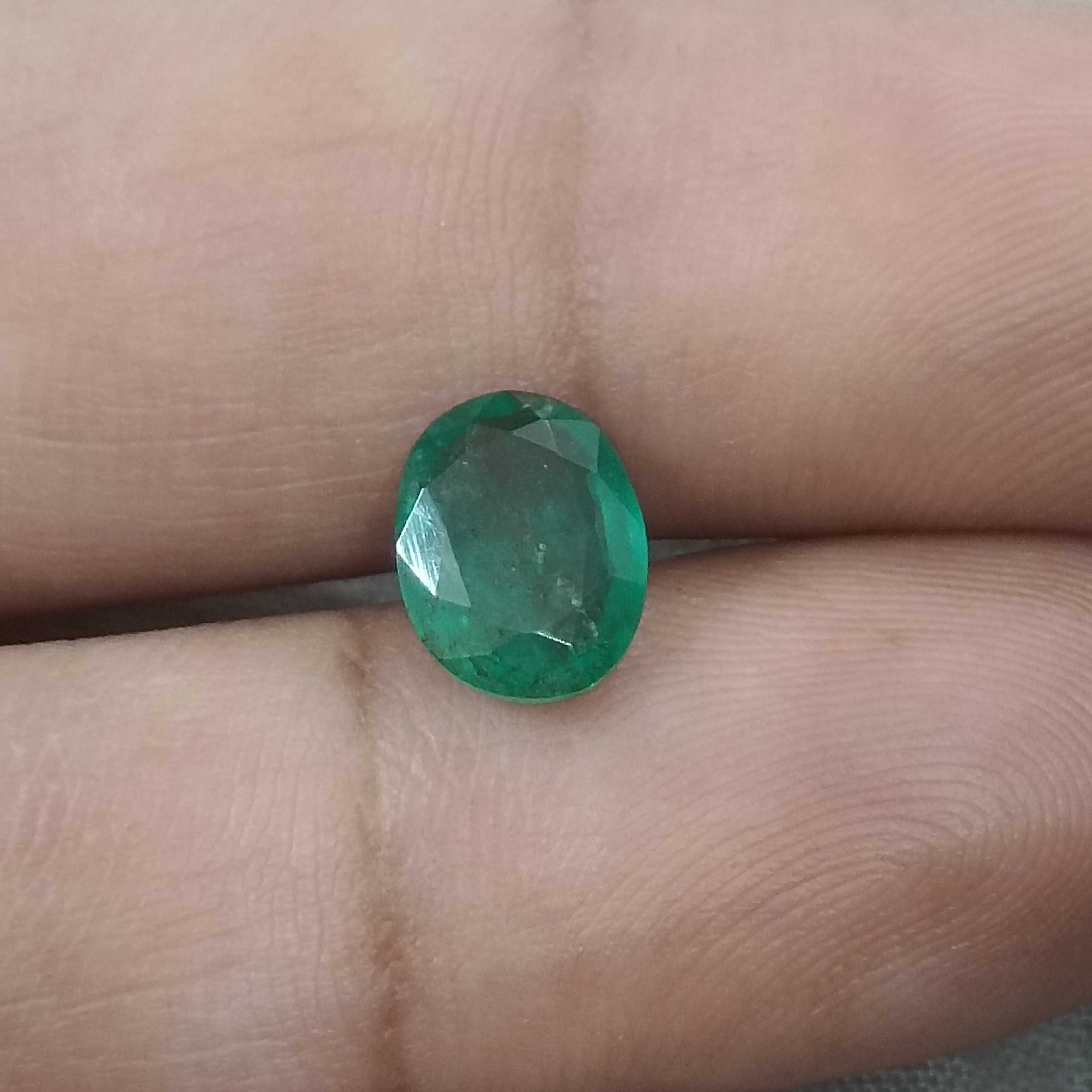 1.71cts certifiedforest green oval cut emerald 