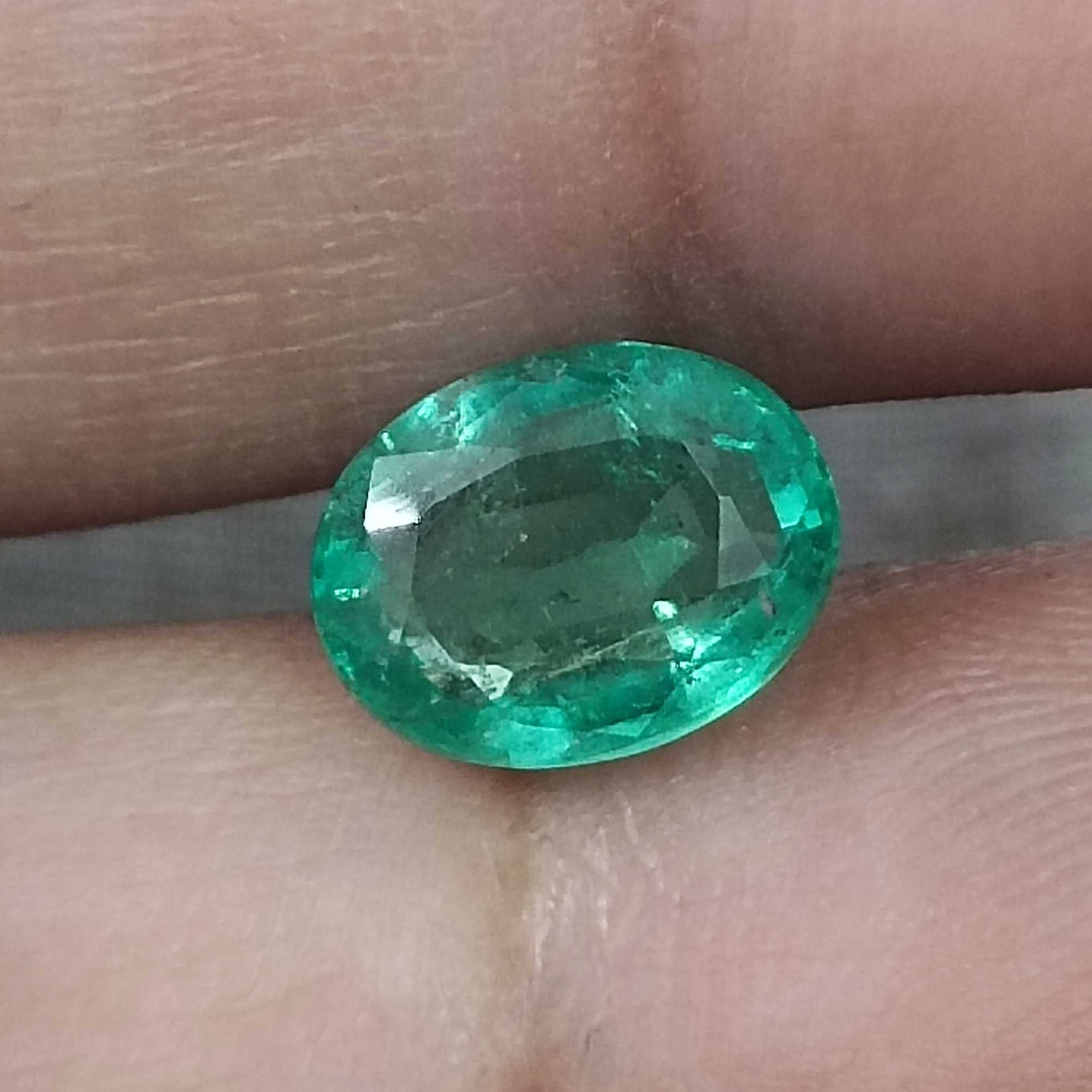 2.15cts GSI certified medium light green oval shape loose Zambian emerald 