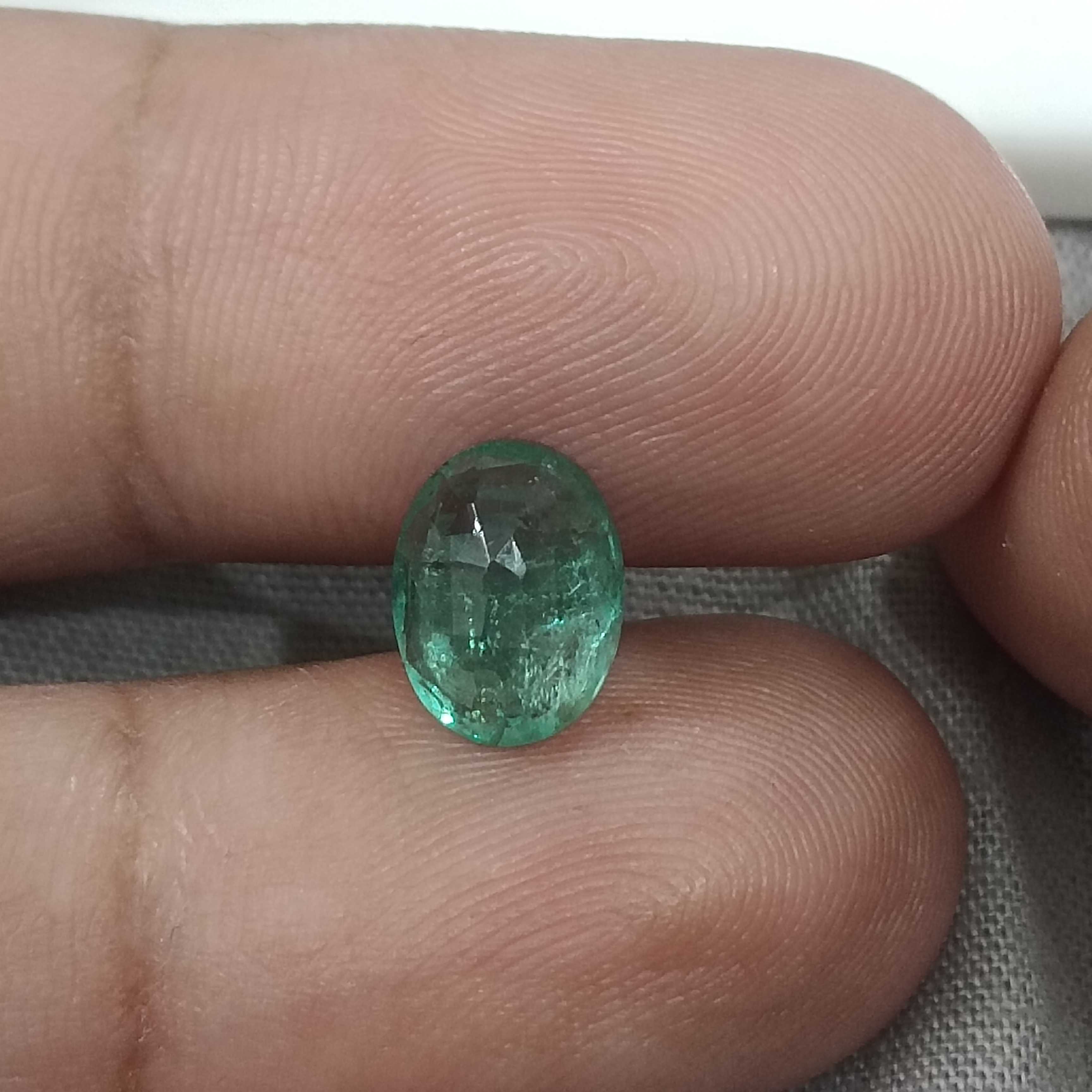 2.15cts GSI certified medium light green oval shape loose Zambian emerald 