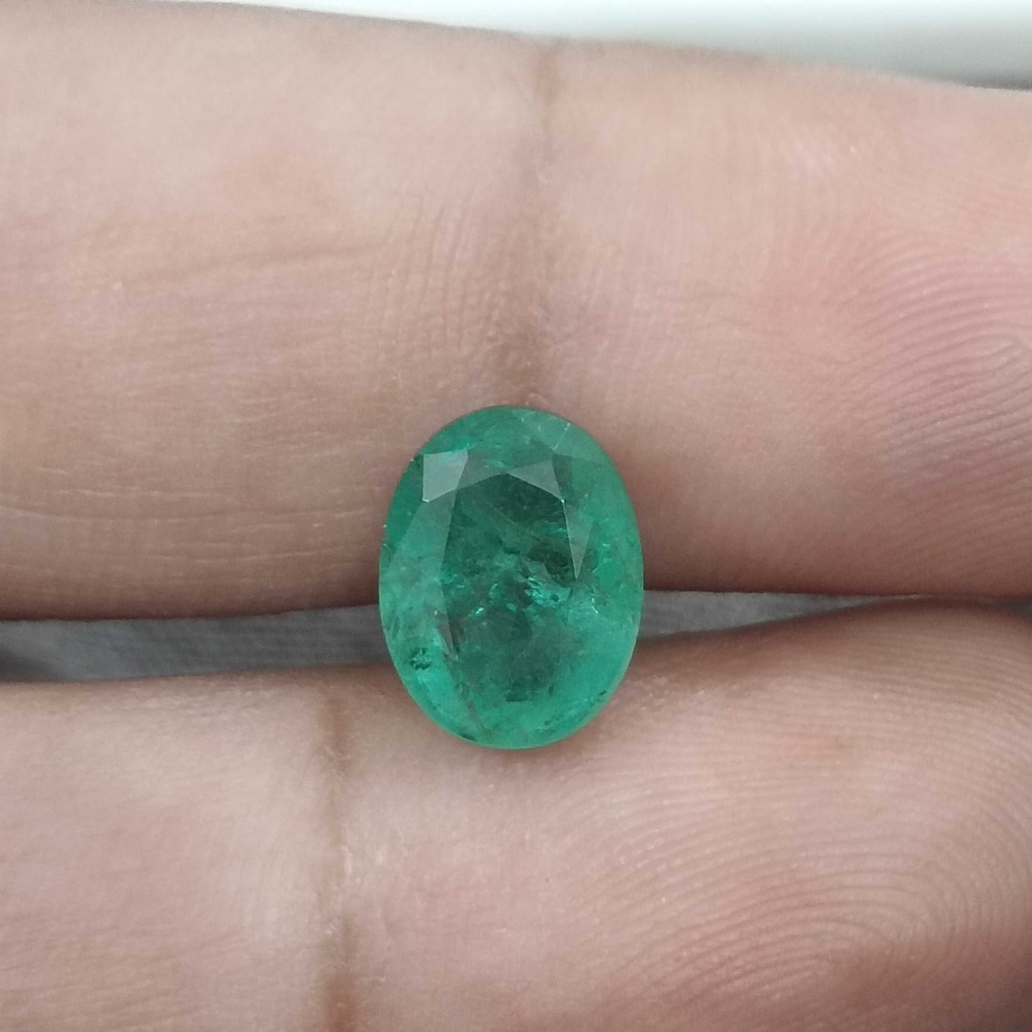 2.76cts certified higher medium green loose oval cut emerald gemstone 