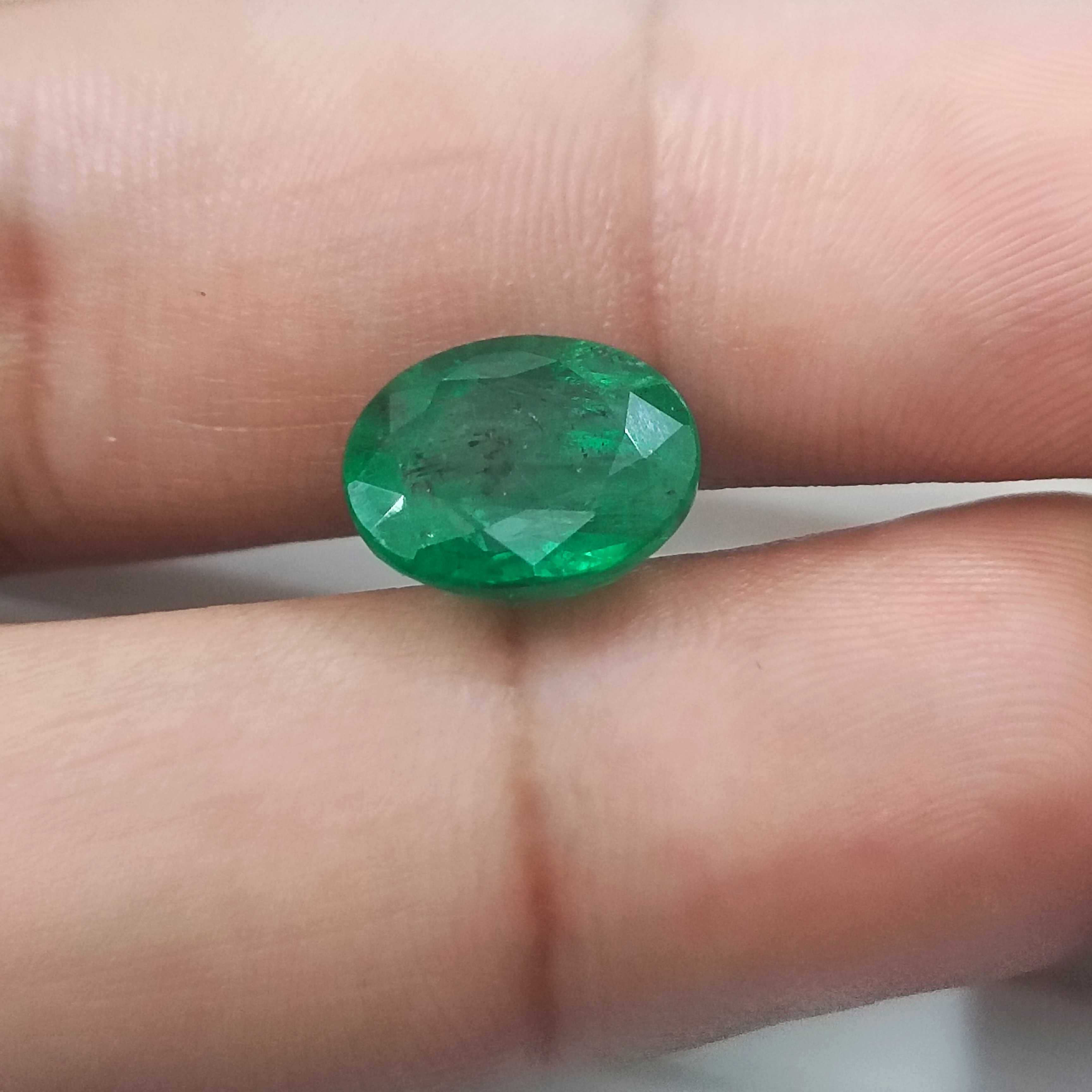 4.70cts certified natural vivid golden green loose oval shape emerald stone 