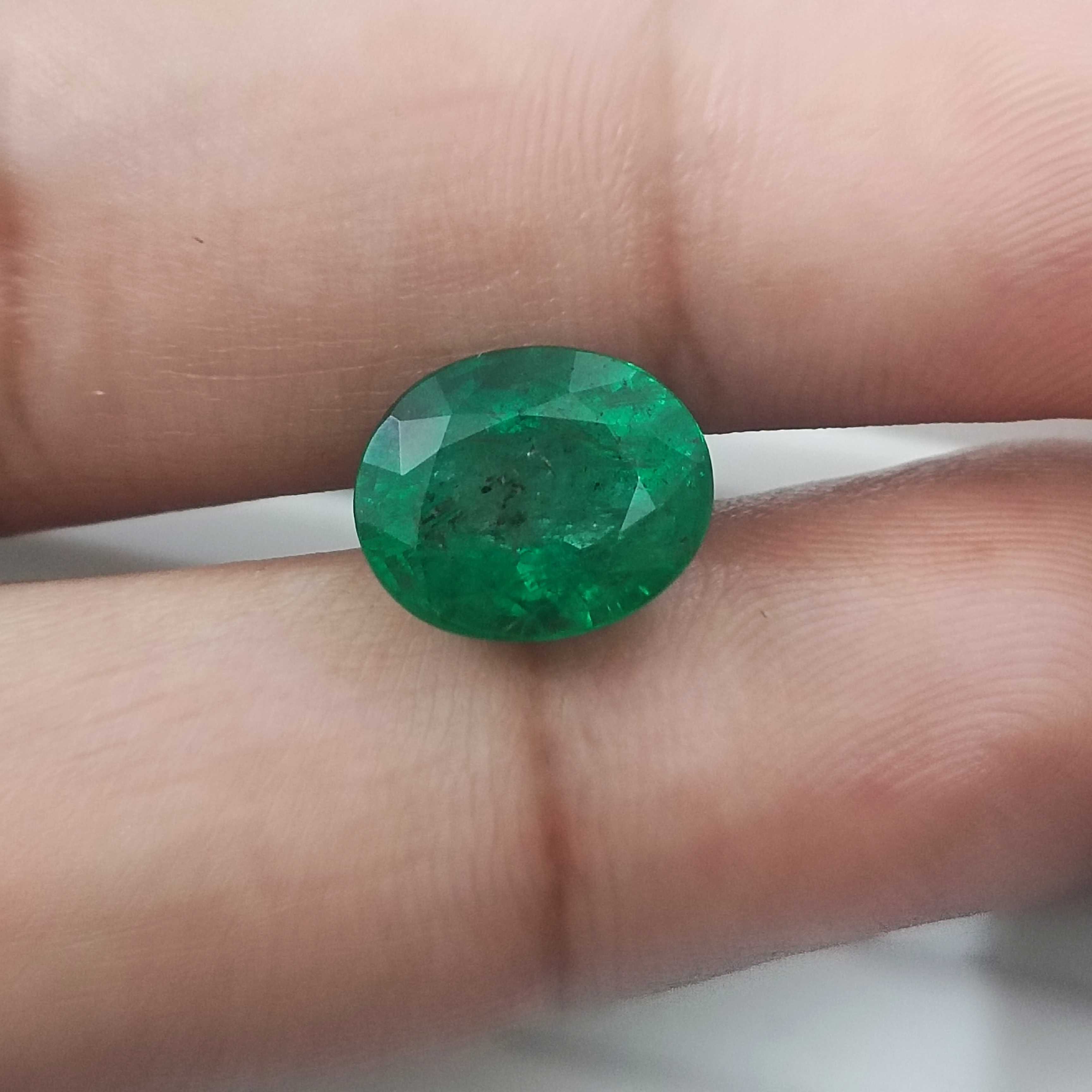 4.70cts certified natural vivid golden green loose oval shape emerald stone 