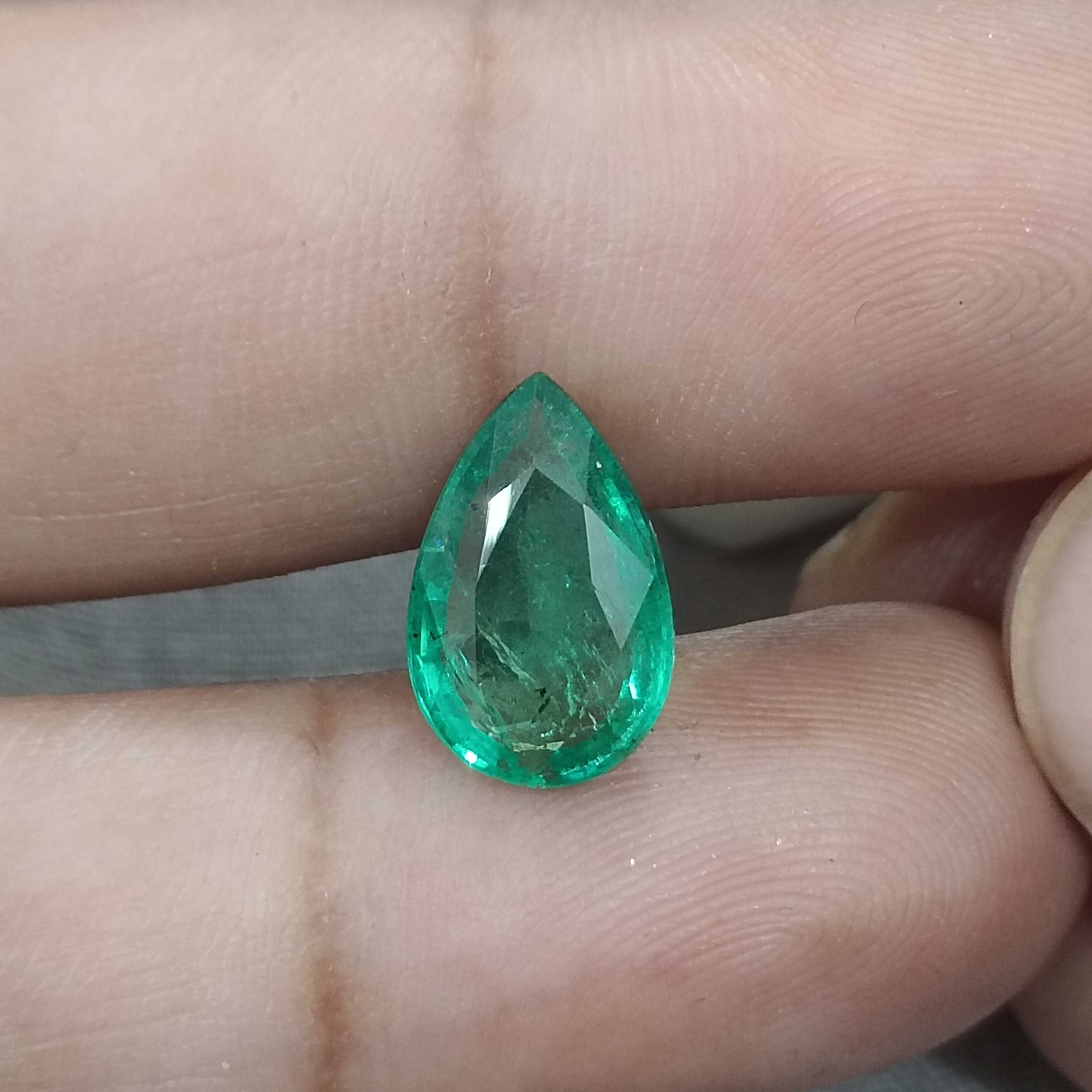 3.25cts GSI certification natural spring green pear shape emerald gem