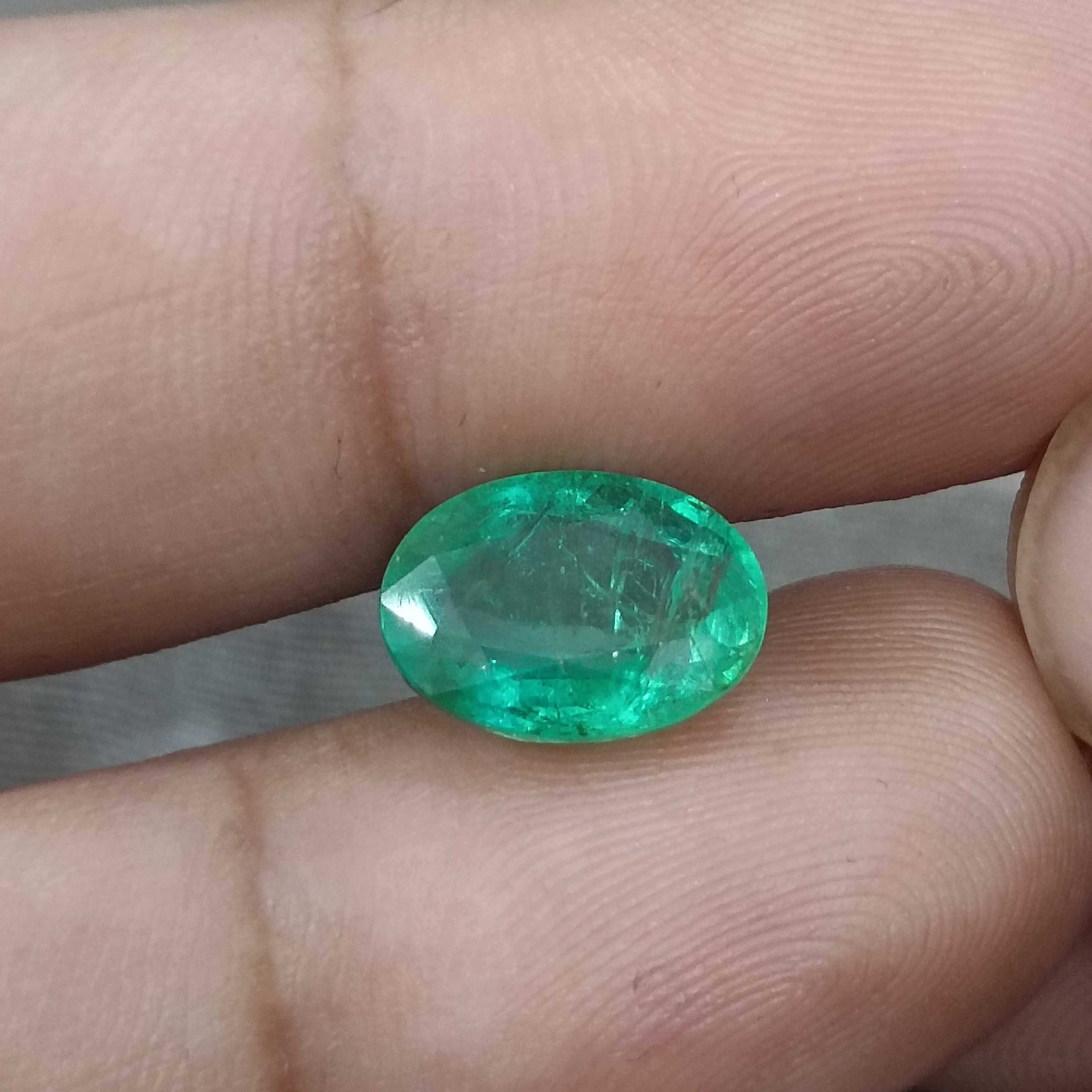 3.62ct GSI (USA) certified lively natural spring green oval Colombian emerald gem