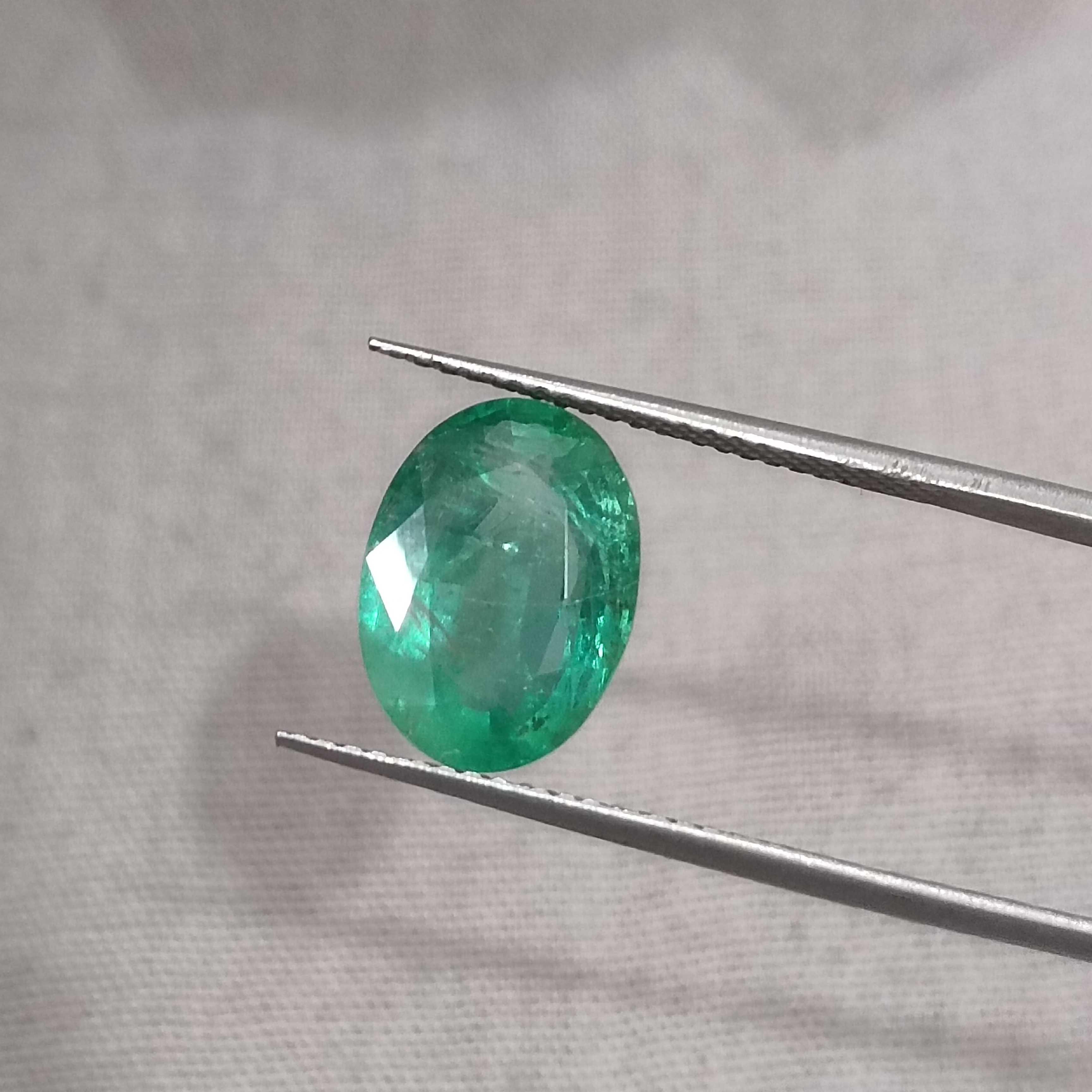 3.62ct GSI (USA) certified lively natural spring green oval Colombian emerald gem