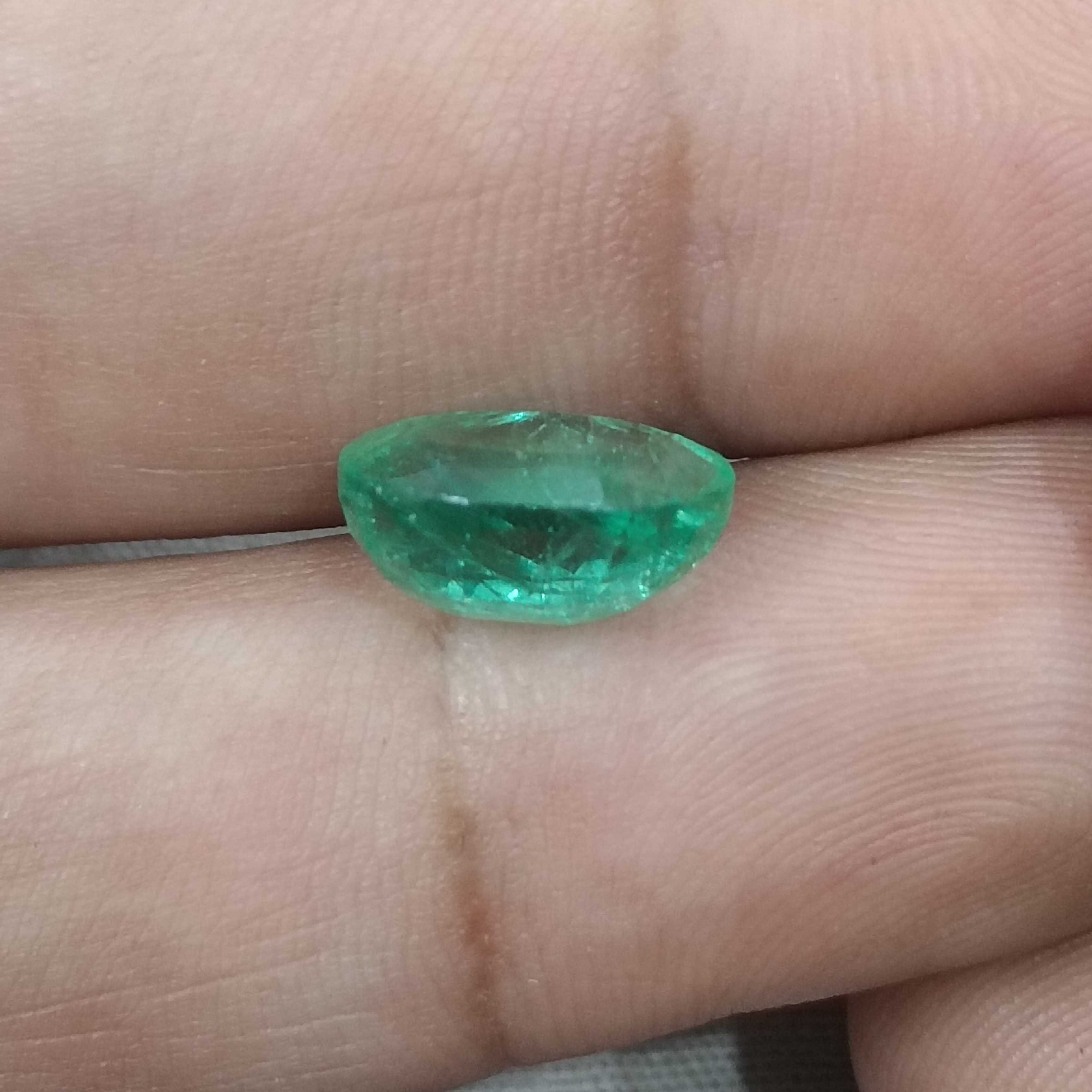 3.62ct GSI (USA) certified lively natural spring green oval Colombian emerald gem