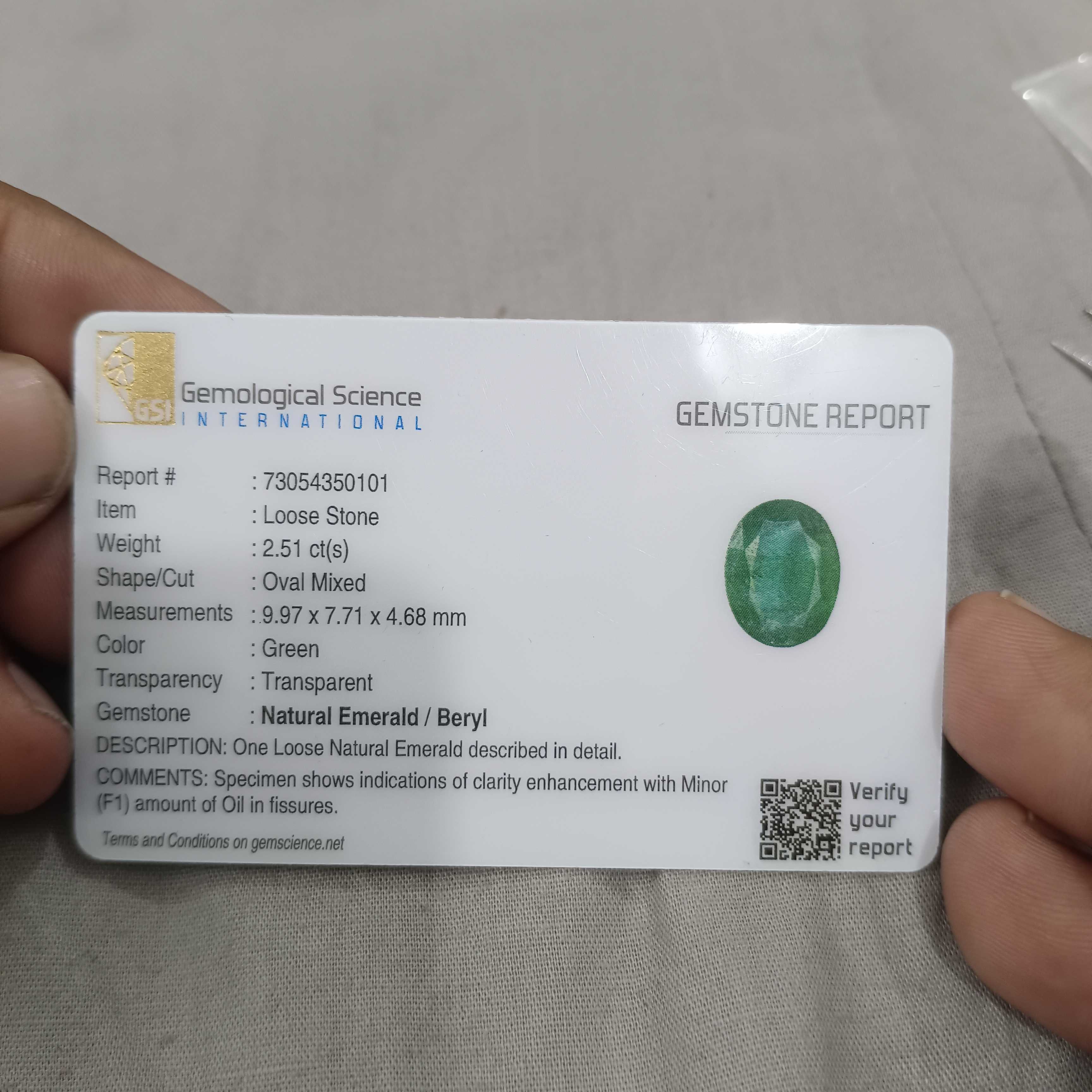 2.51cts GSI (USA) certified vivid golden green oval cut Zambian emerald gemstone 