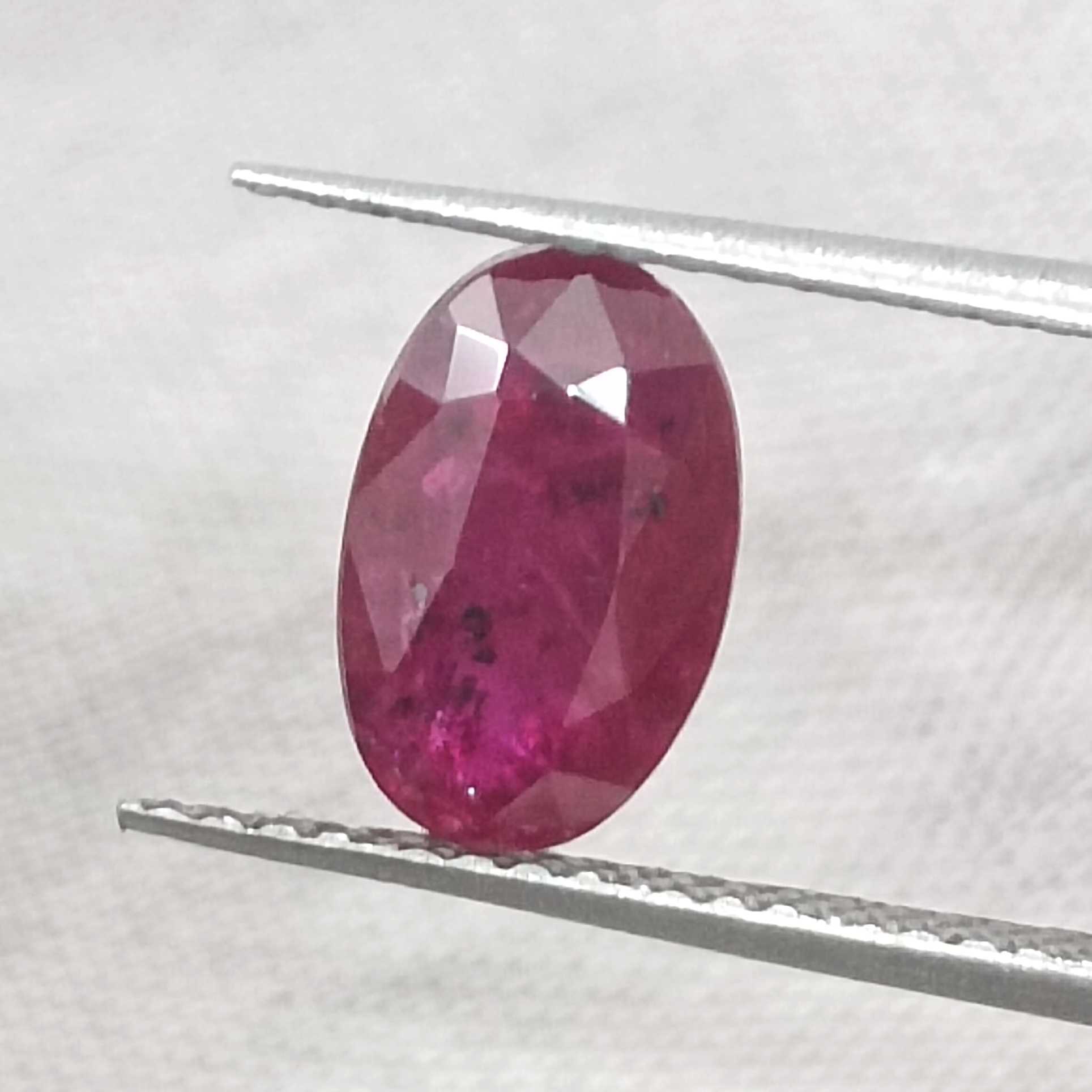 1.48cts GSI certified deep blood color natural oval Mozambique ruby stone 