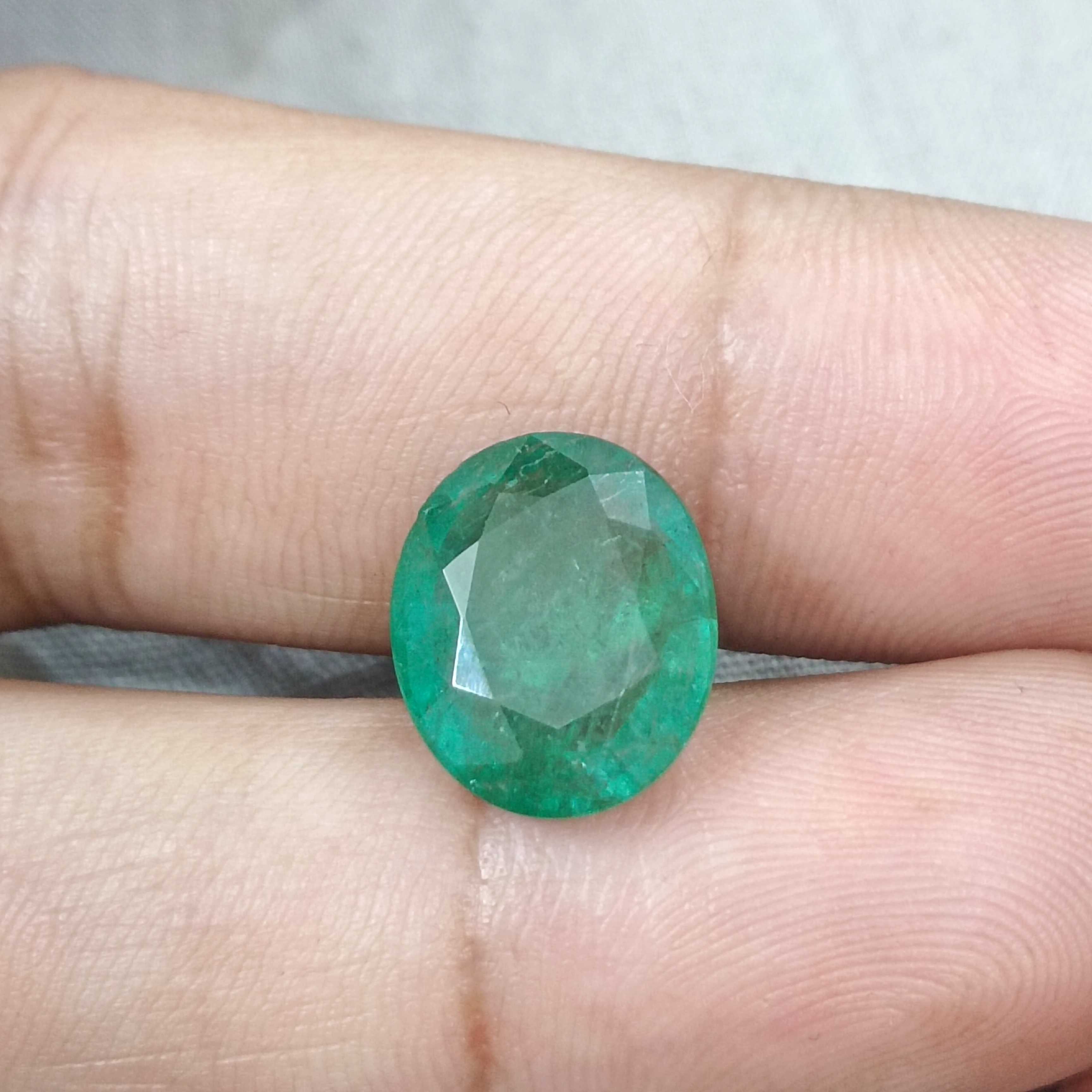 6.30cts certified spring green oval cut natural big size emerald gemstone 
