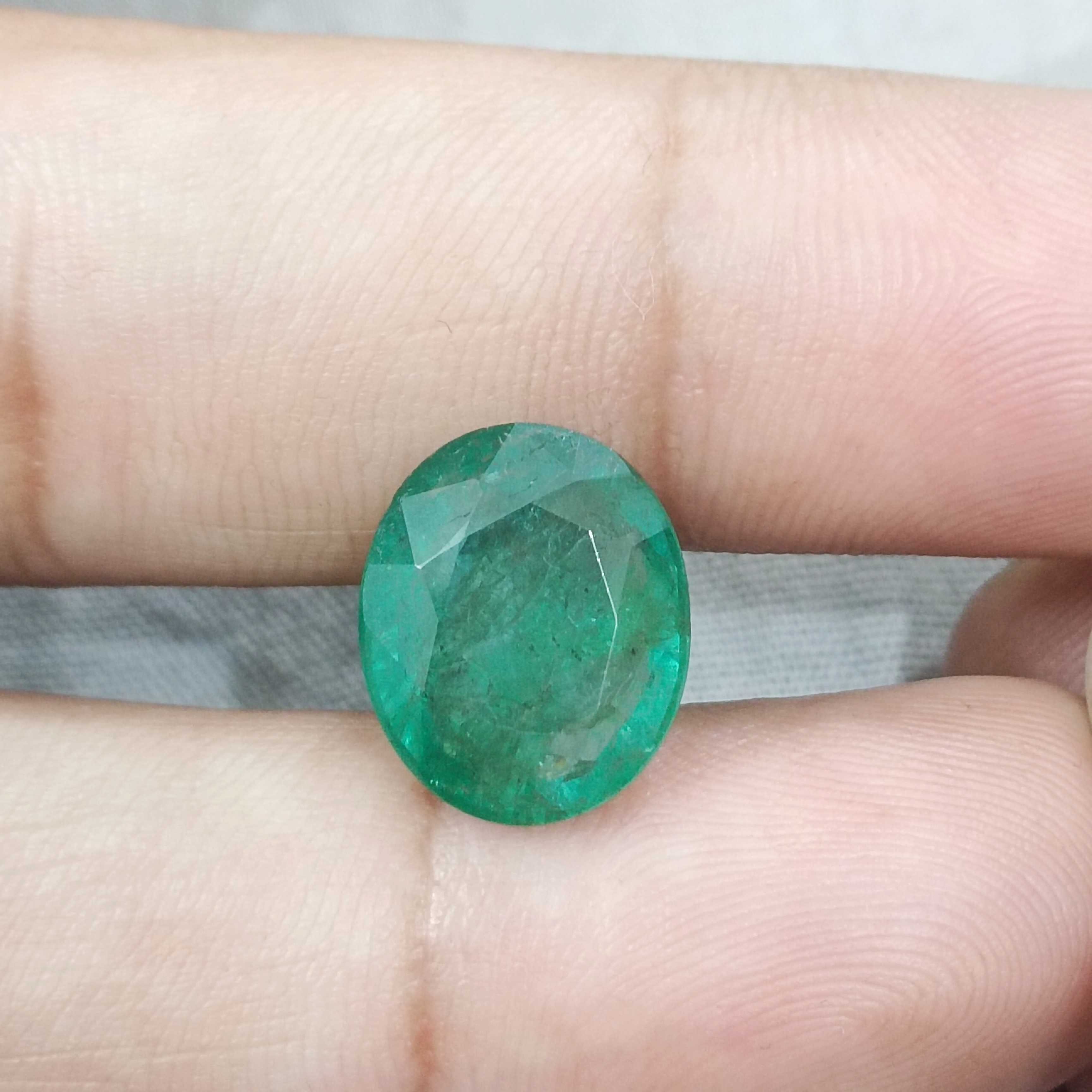 6.30cts certified spring green oval cut natural big size emerald gemstone 