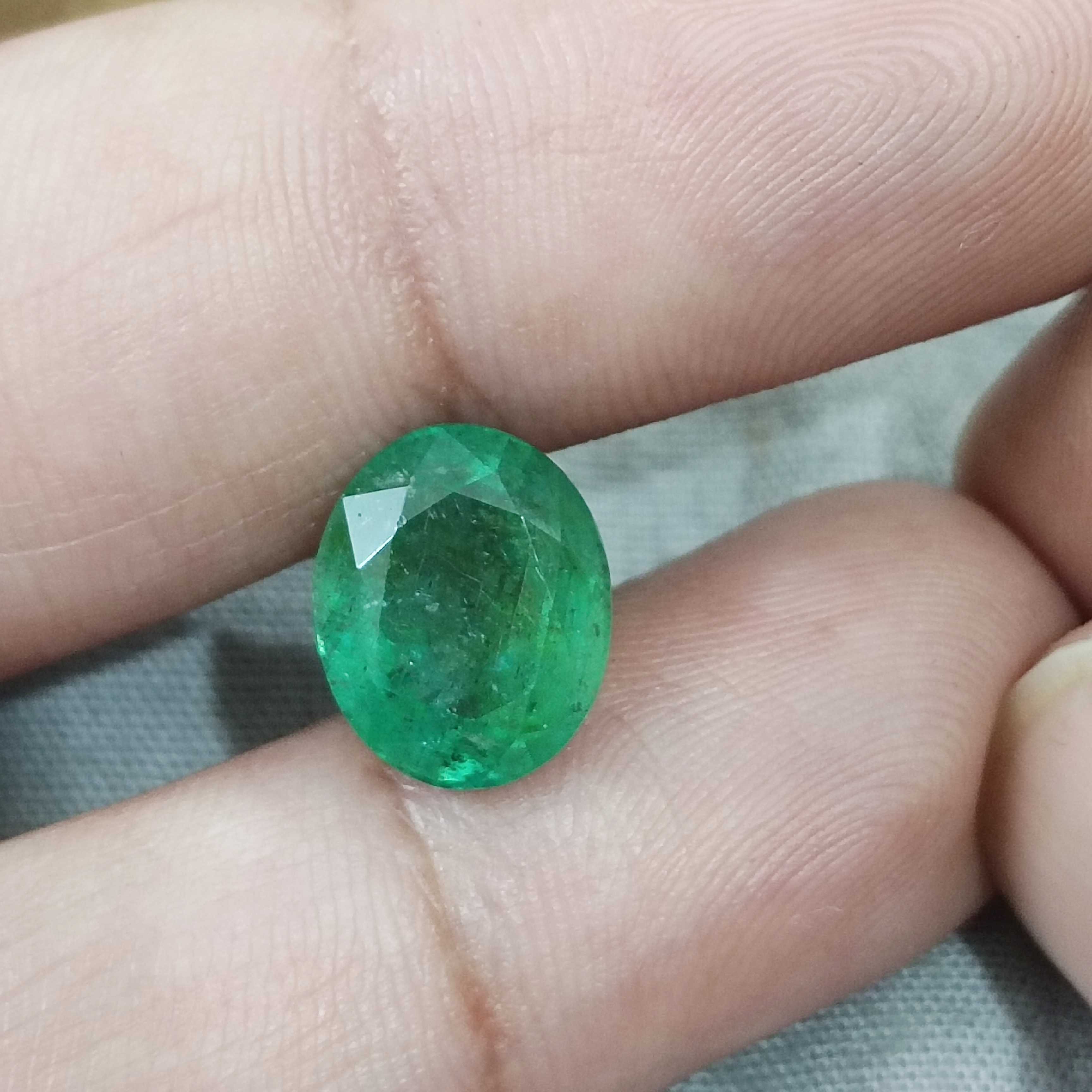 5.30ct GSI certified lively spring green oval cut emerald gem