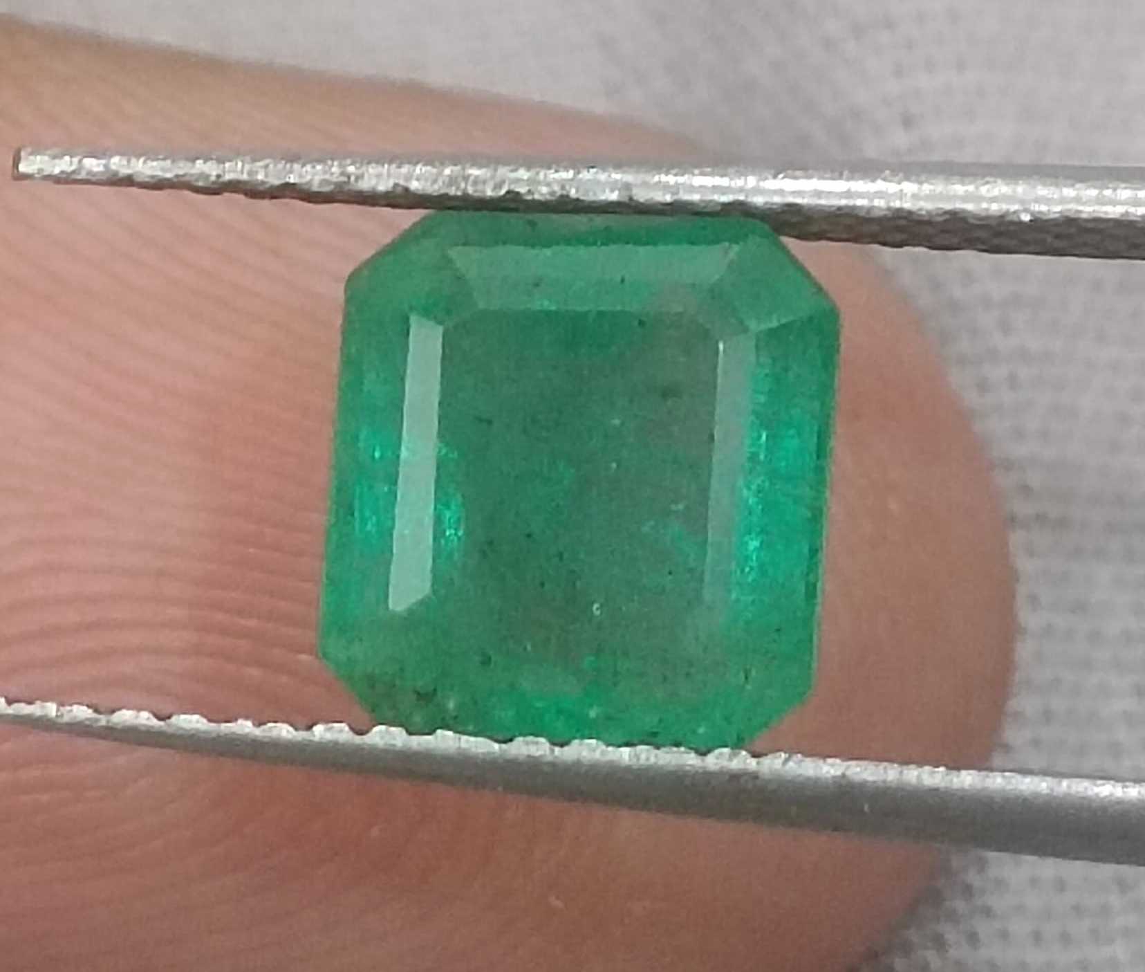 2.24ct GSI Certified Zambian Loose Emerald Minor Oil Gem