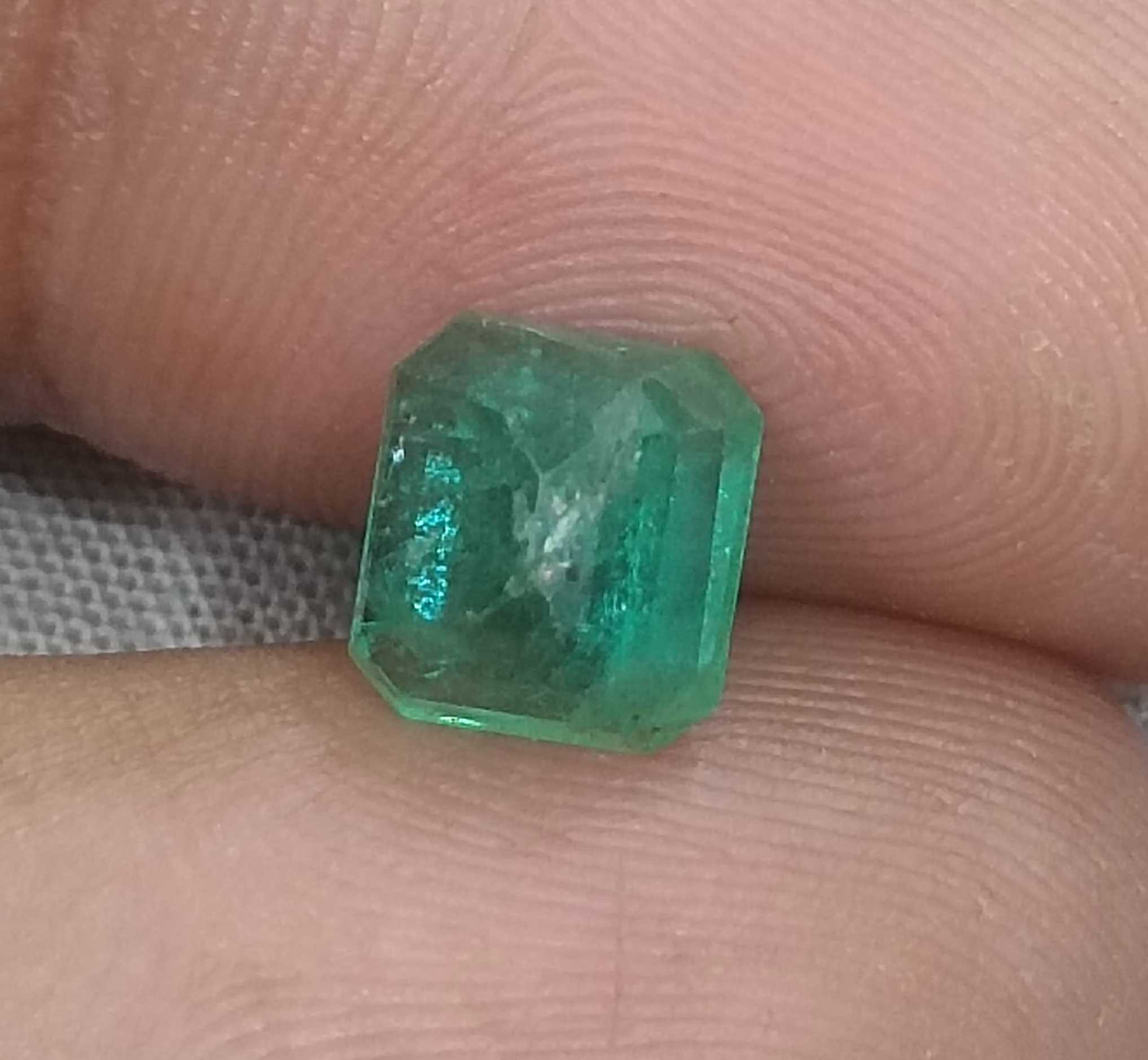 2.24ct GSI Certified Zambian Loose Emerald Minor Oil Gem
