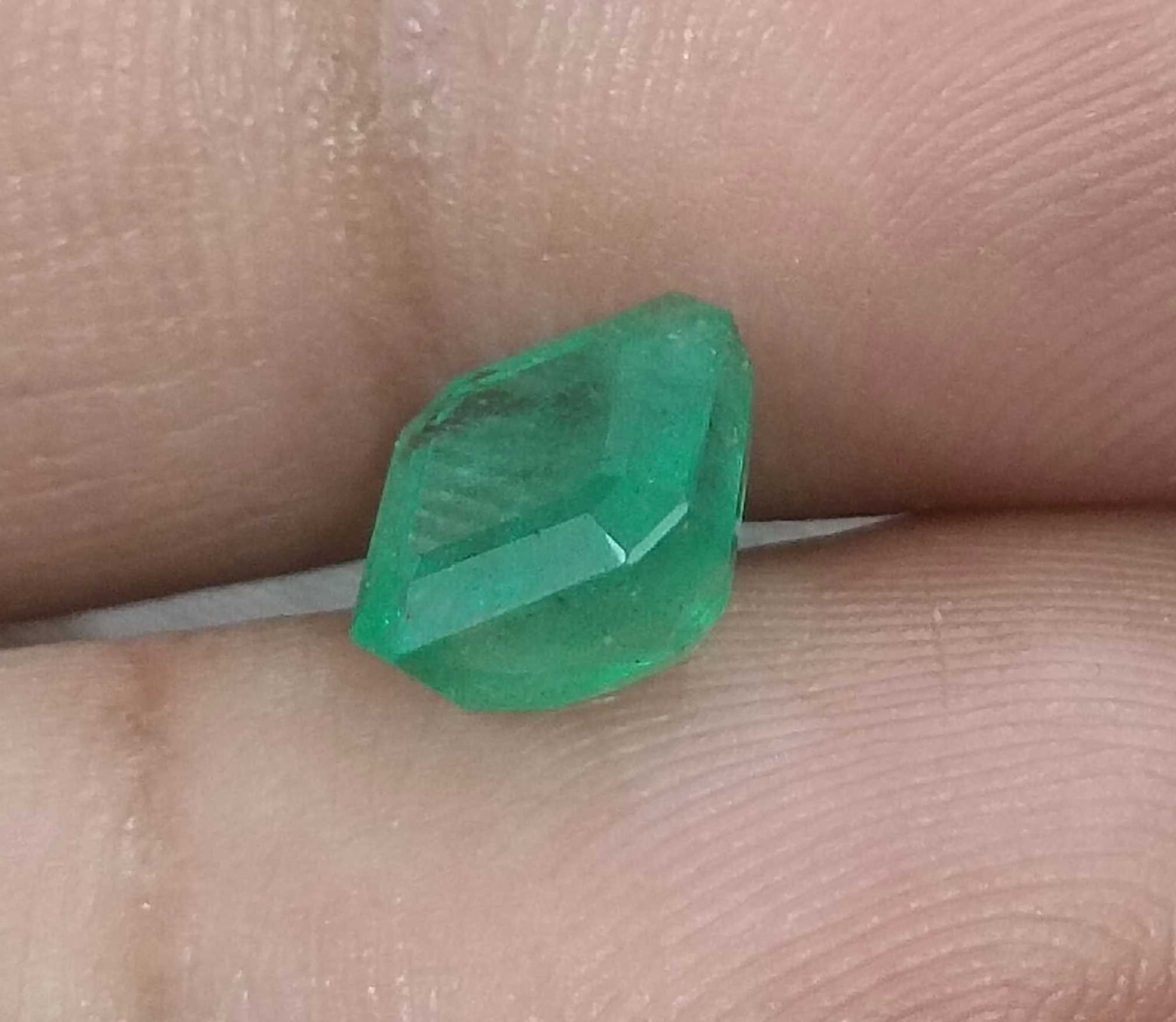 2.24ct GSI Certified Zambian Loose Emerald Minor Oil Gem