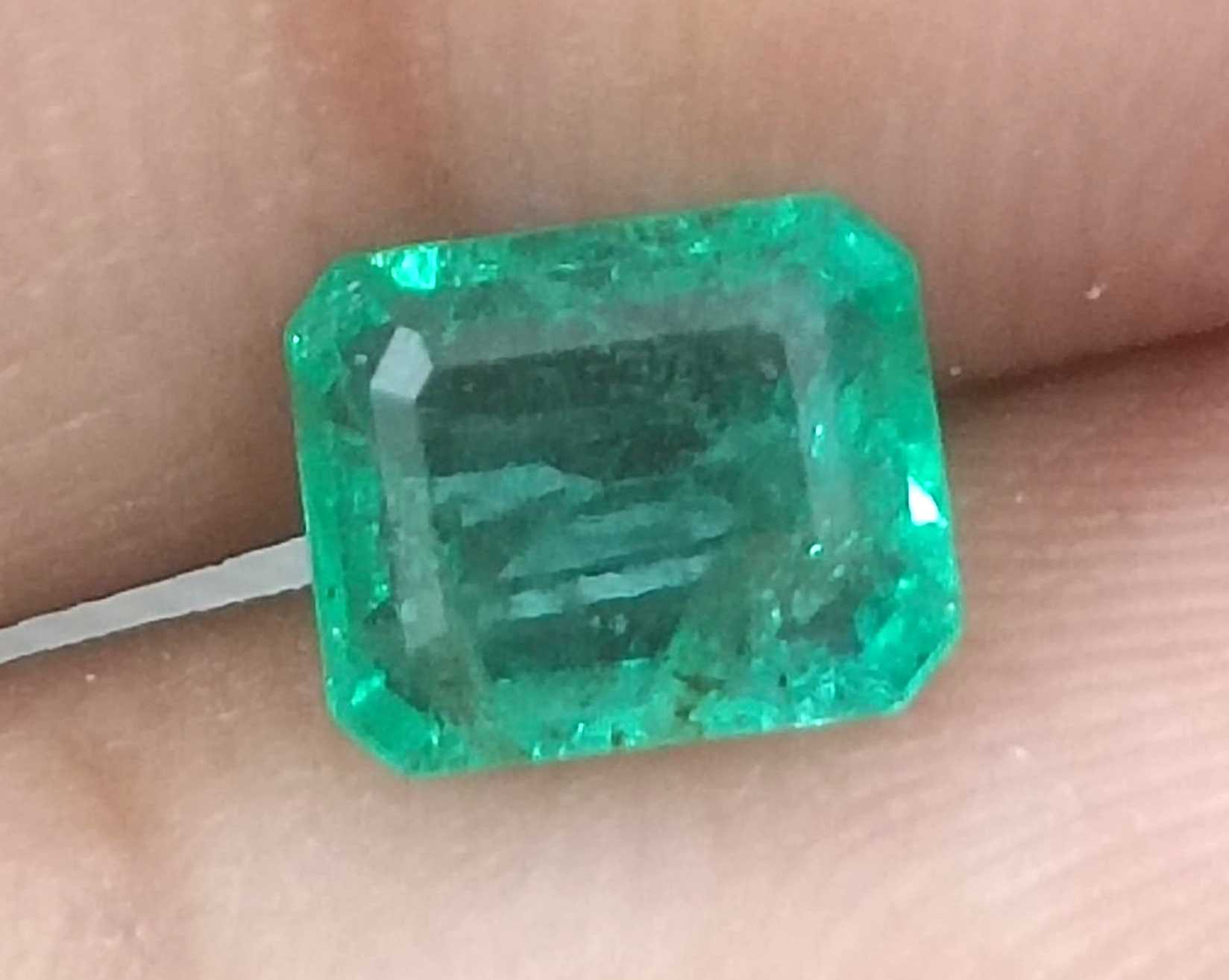 1.15ct GSI Certified Medium Light Green Emerald Minor Oiled Loose Gemstone