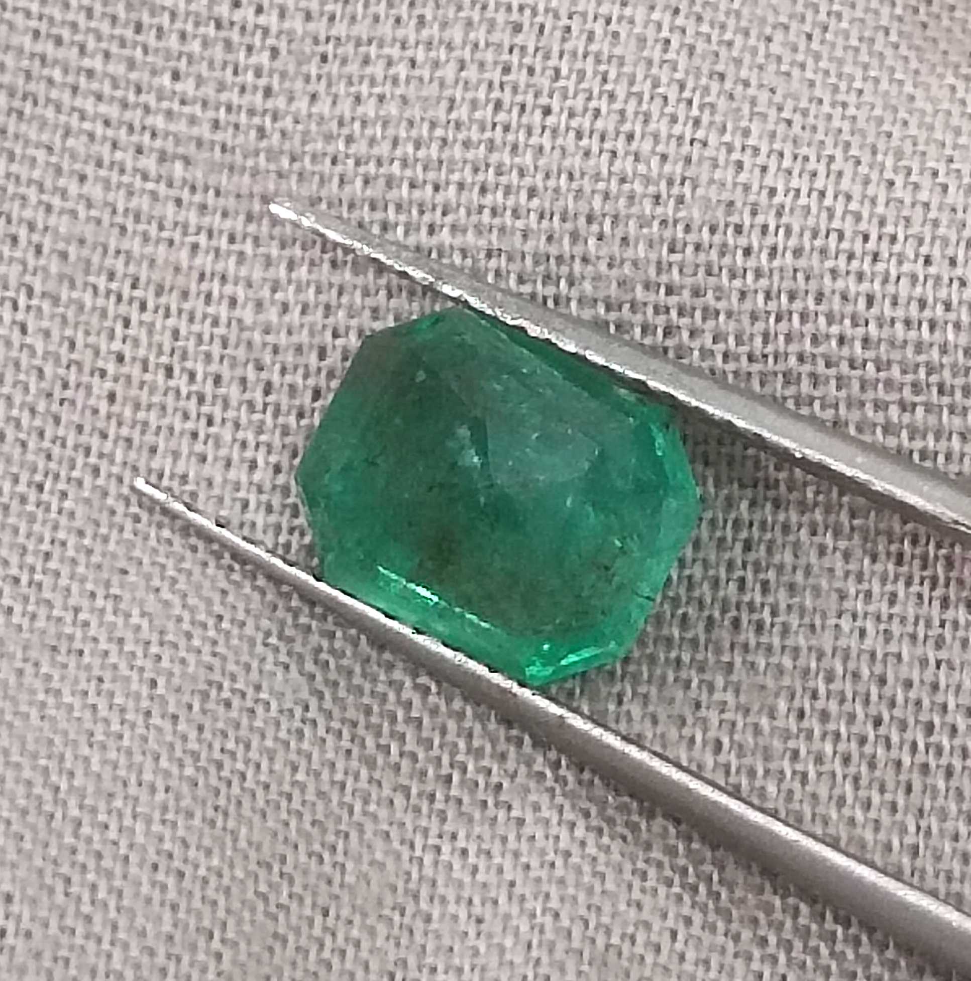 2.36ct GSI Certified Deep Green Emerald Minor Oiled Loose Gemstone 