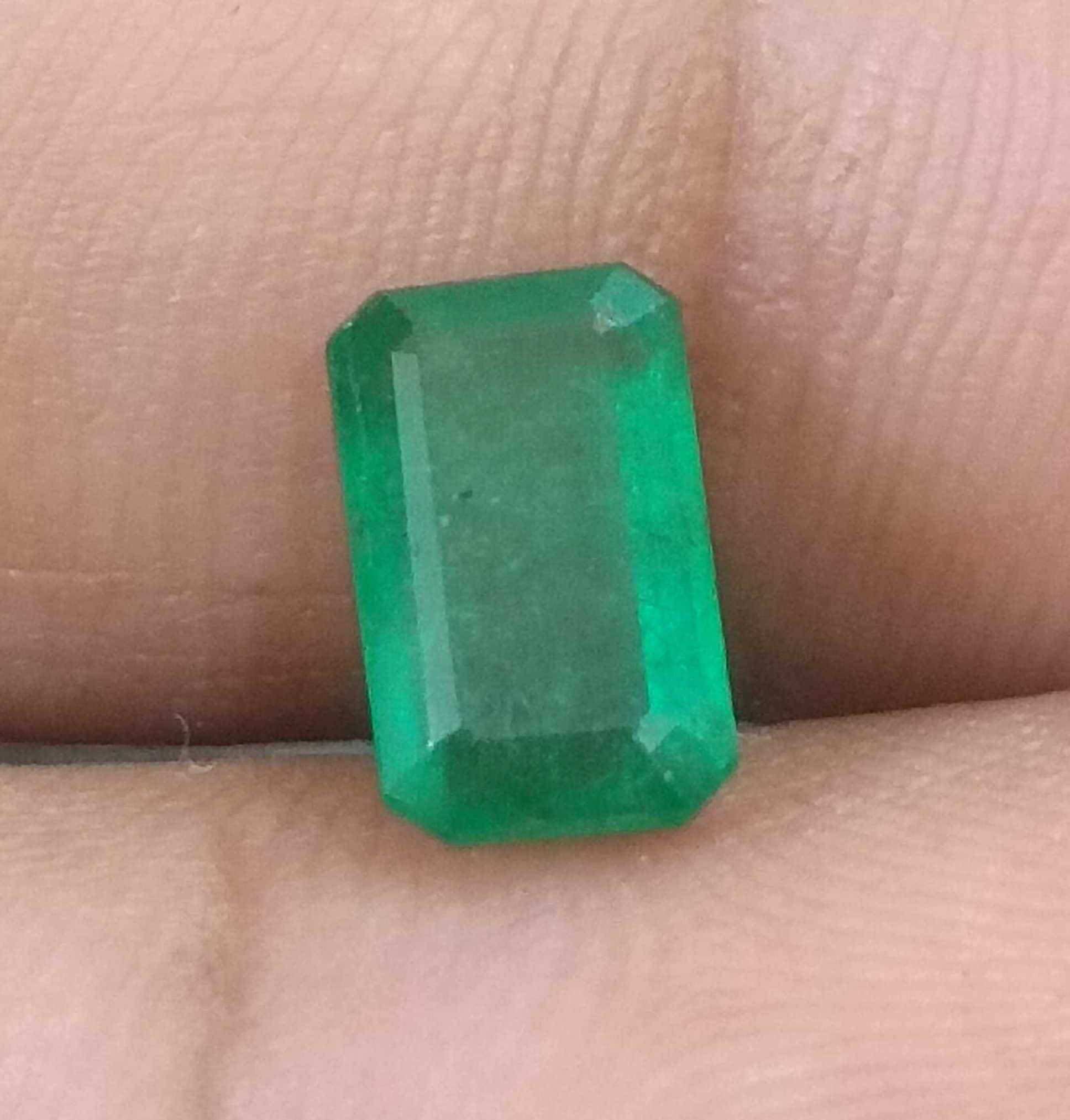1.66ct GSI Certified Vivid Deep Green Emerald Cut Swat Emerald 