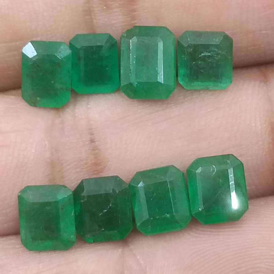 14.54ct / 8pcs Vivid to Deep Green Natural Emerald parcel/