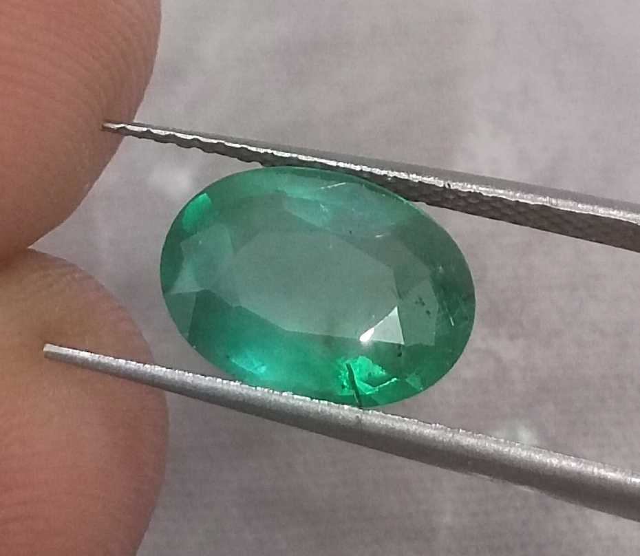 1.98ct GSI Certified Medium Green Oval Cut Natural Zambian Emerald 