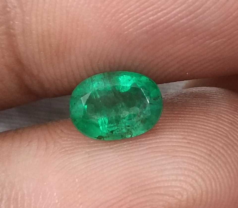 1.33ct GSI Certified Oval Cut Natural Swat Emerald 