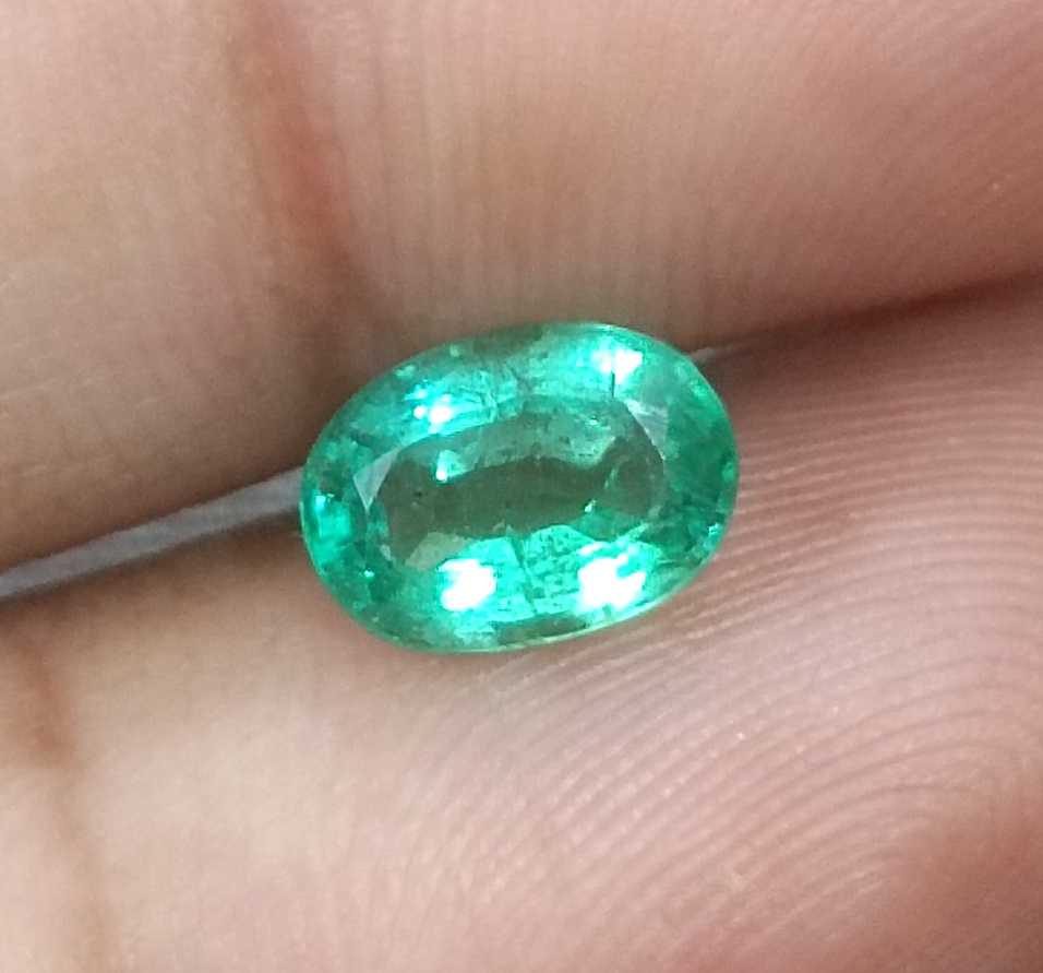 1.38ct GSI USA Certified Shamrock Green Oval cut Zambian Emerald 