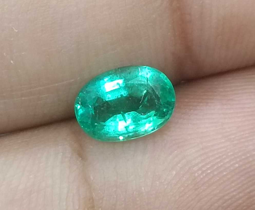 1.38ct GSI USA Certified Shamrock Green Oval cut Zambian Emerald 