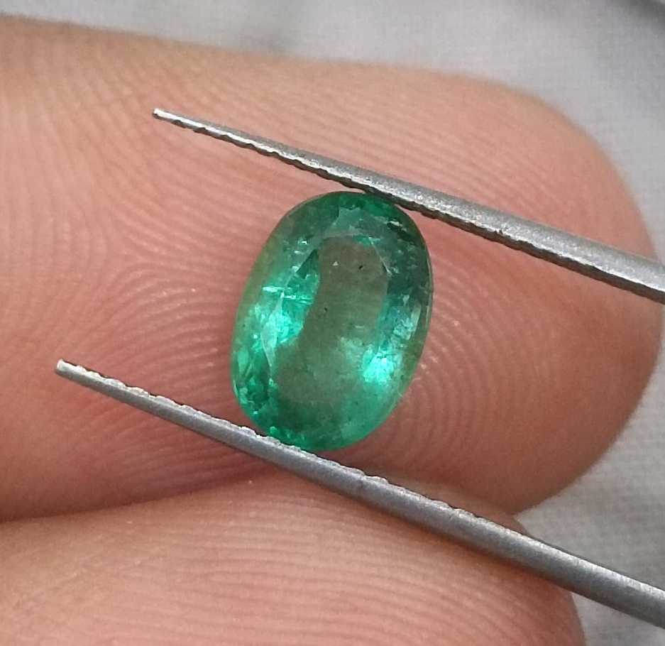 1.38ct GSI USA Certified Shamrock Green Oval cut Zambian Emerald 