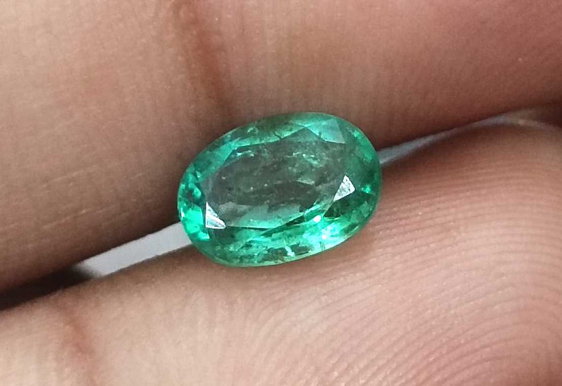 1.38ct GSI USA Certified Shamrock Green Oval cut Zambian Emerald 