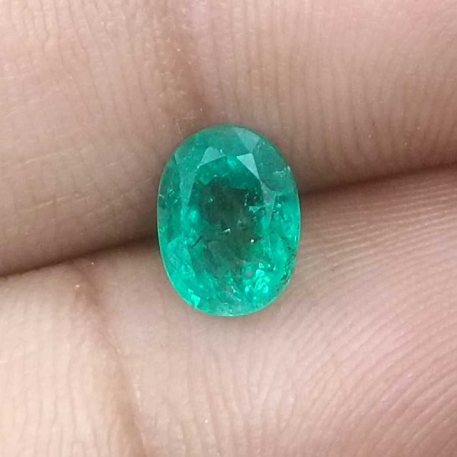 1.31ct GSI Certified Medium Light Shamrock Green Oval Cut Zambian Emerald /
