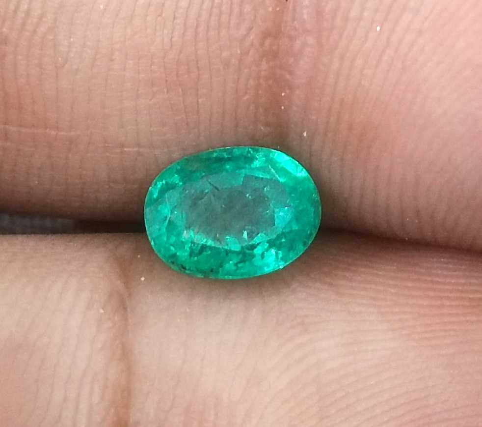1.31ct GSI Certified Medium Light Shamrock Green Oval Cut Zambian Emerald 