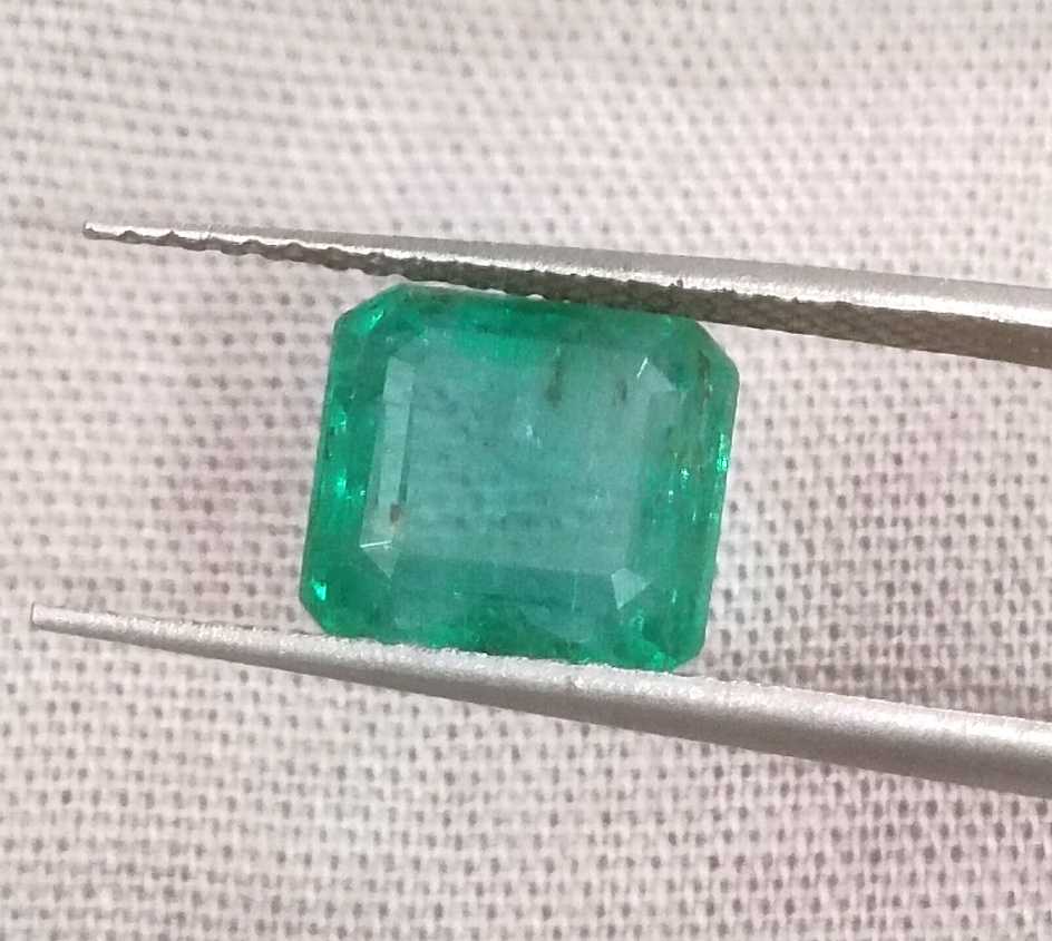 2.67 carat GSI certified octagon cut medium deep green Zambian emerald gemstone 