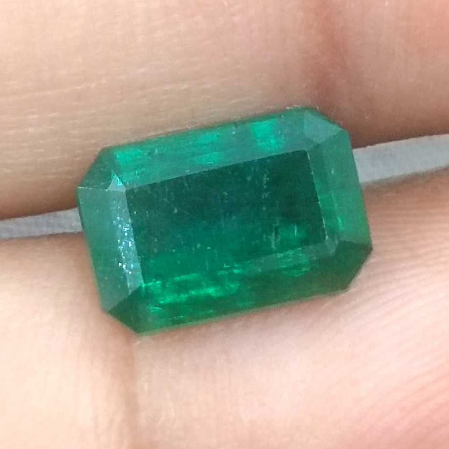 GSI certified 3.05ct dark green octagon shape Zambian emerald gemstone /