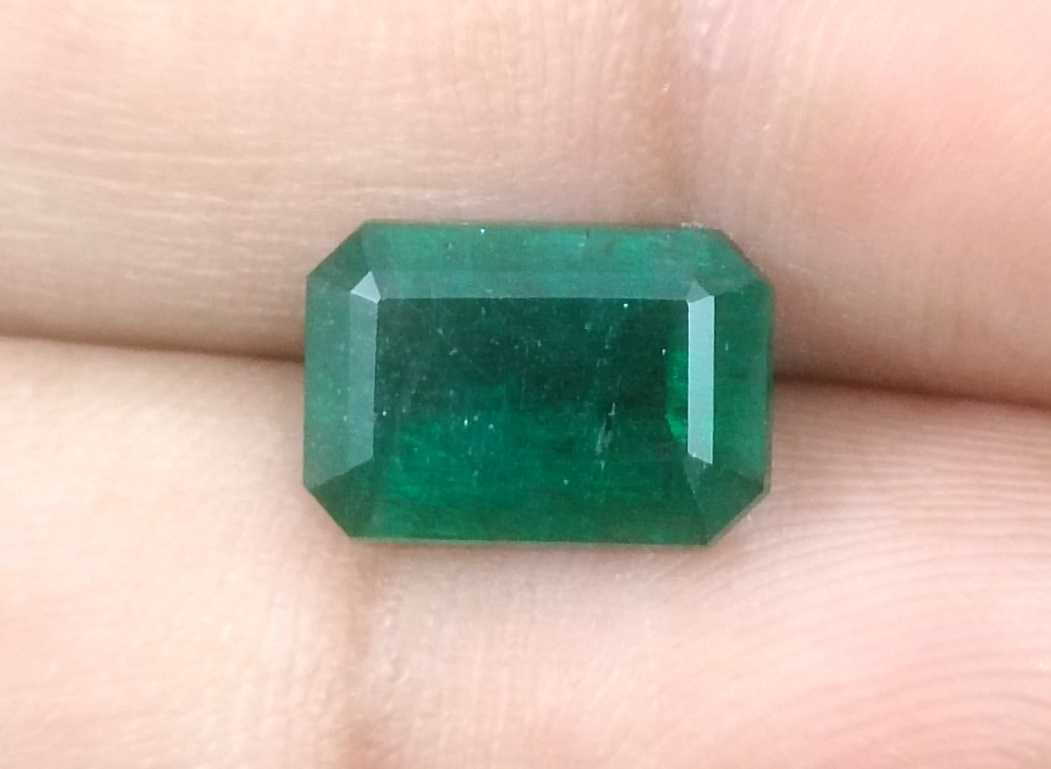 GSI certified 3.05ct dark green octagon shape Zambian emerald gemstone 