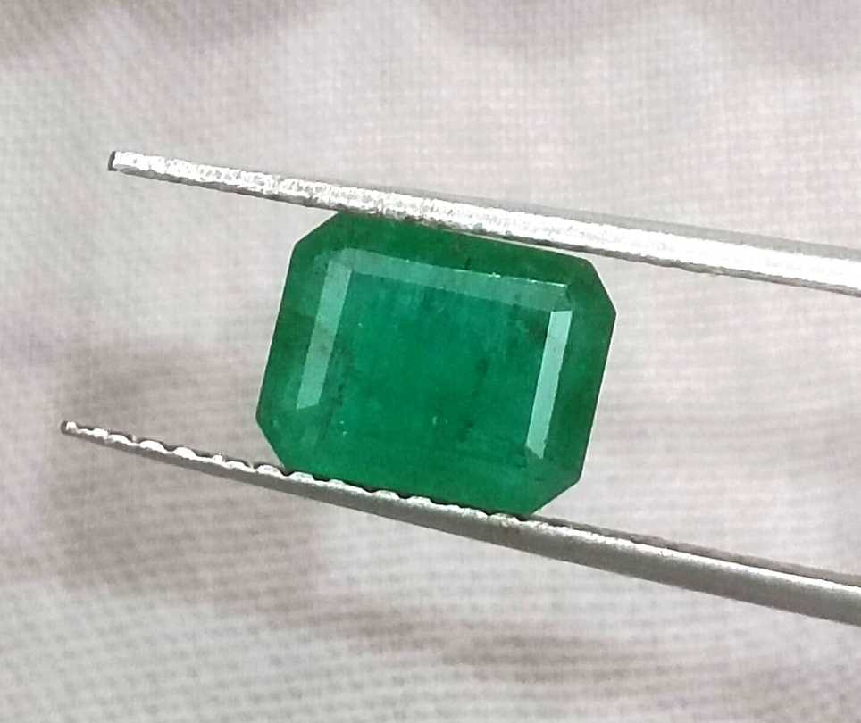 GSI certified 1.50ct emerald cut natural deep spring green Zambian emerald 