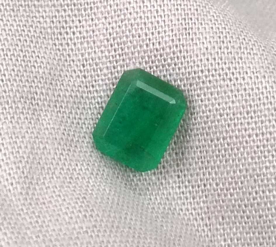 GSI certified 1.50ct emerald cut natural deep spring green Zambian emerald 