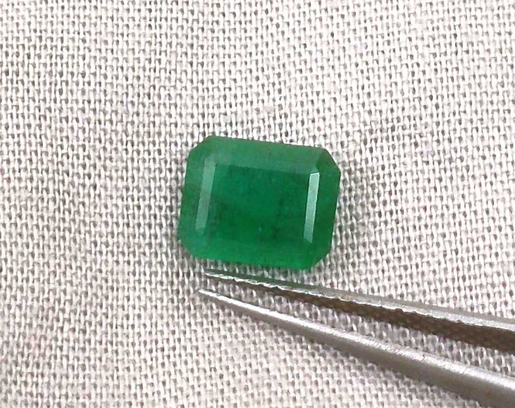 GSI certified 1.50ct emerald cut natural deep spring green Zambian emerald 