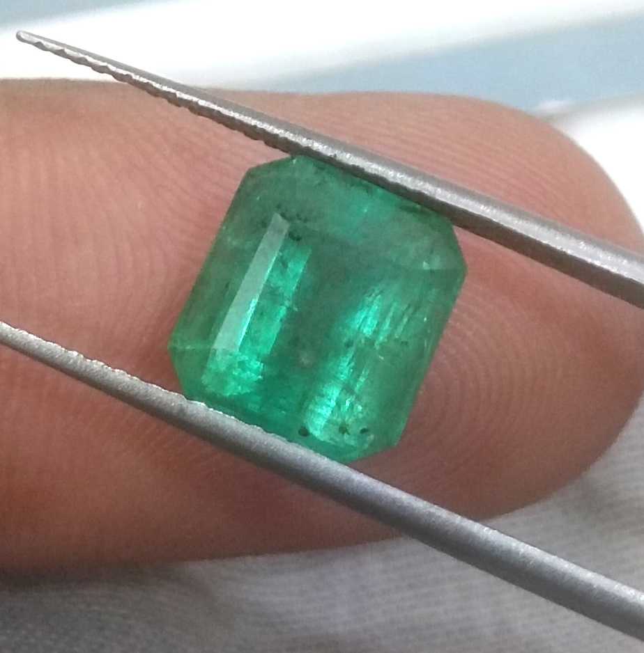 Gsi certified 3.52ct medium sea green emerald cut Zambian emerald 
