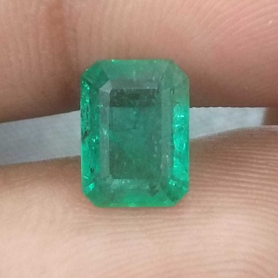 1.92cts GSI certified medium green octagon cut Zambian emerald stone/