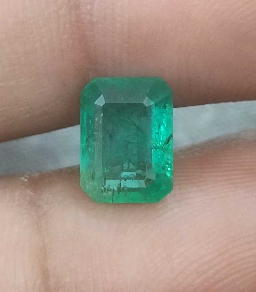 1.92cts GSI certified medium green octagon cut Zambian emerald stone