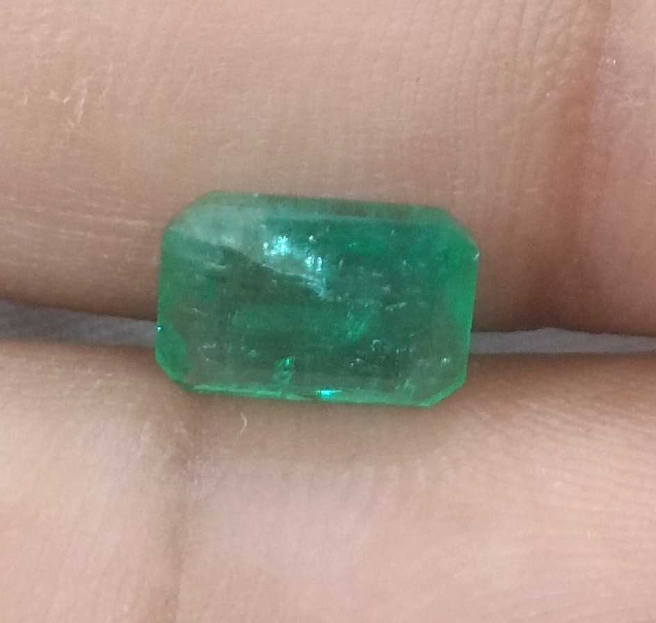 1.92cts GSI certified medium green octagon cut Zambian emerald stone