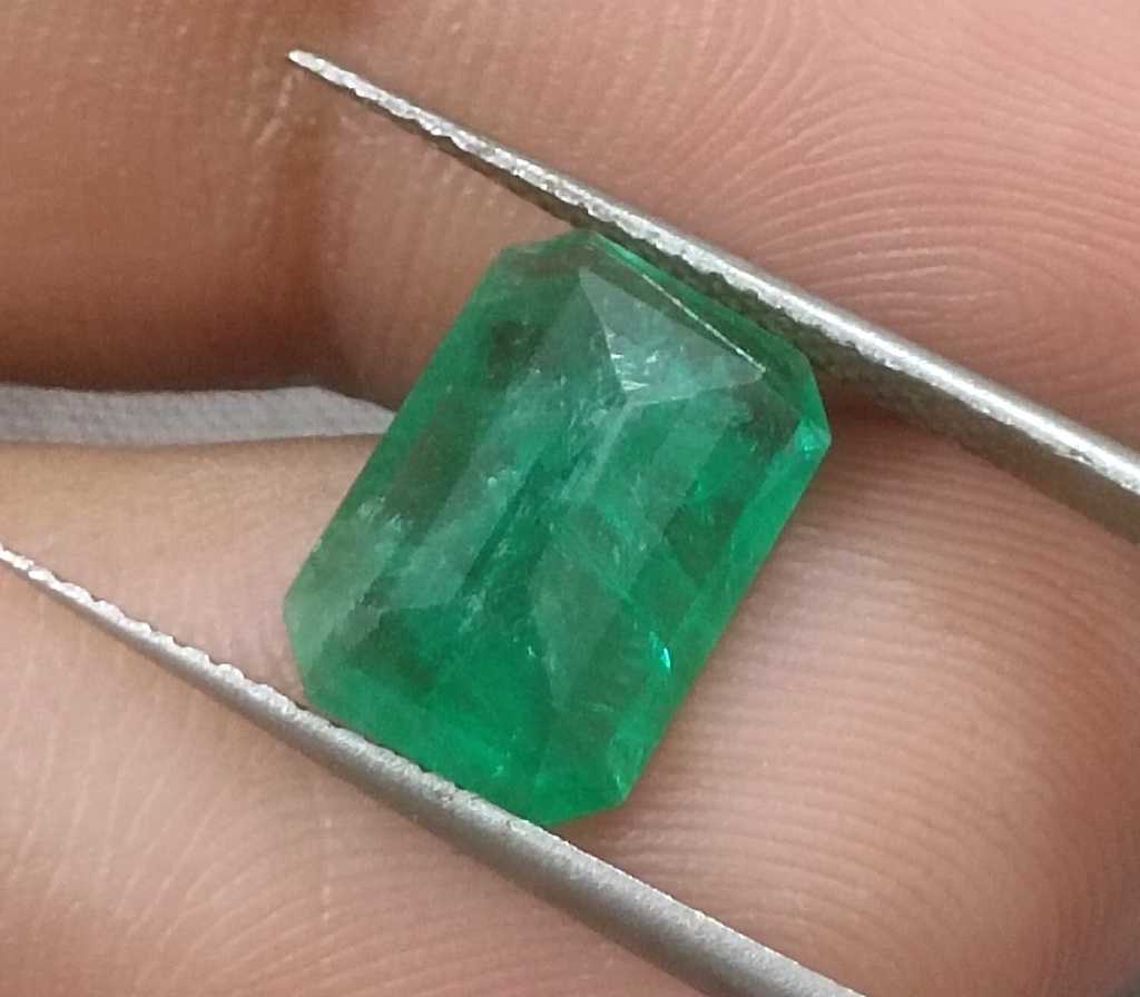 2.87ct GSI certified medium green emerald cut Zambian emerald 