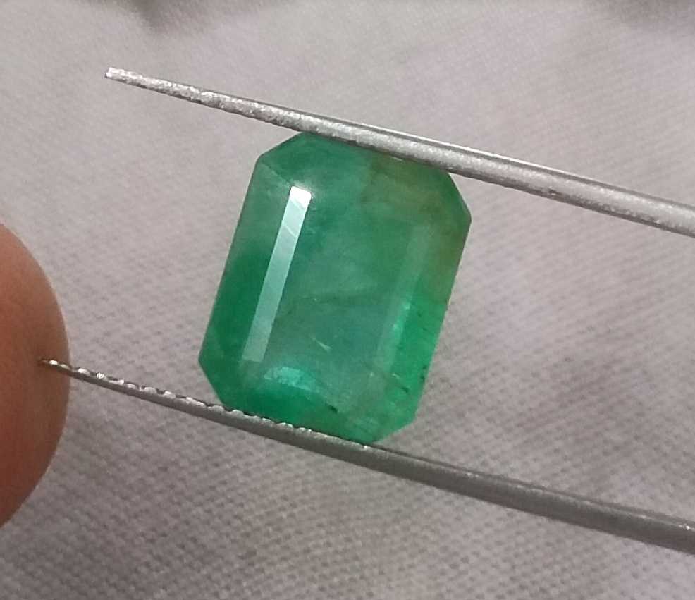 4.50ct GSI certified medium green emerald cut Swat Emerald 