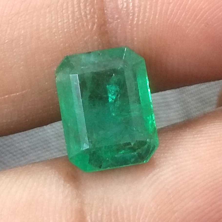 3.94ct GSI certified medium green emerald cut Zambian emerald /