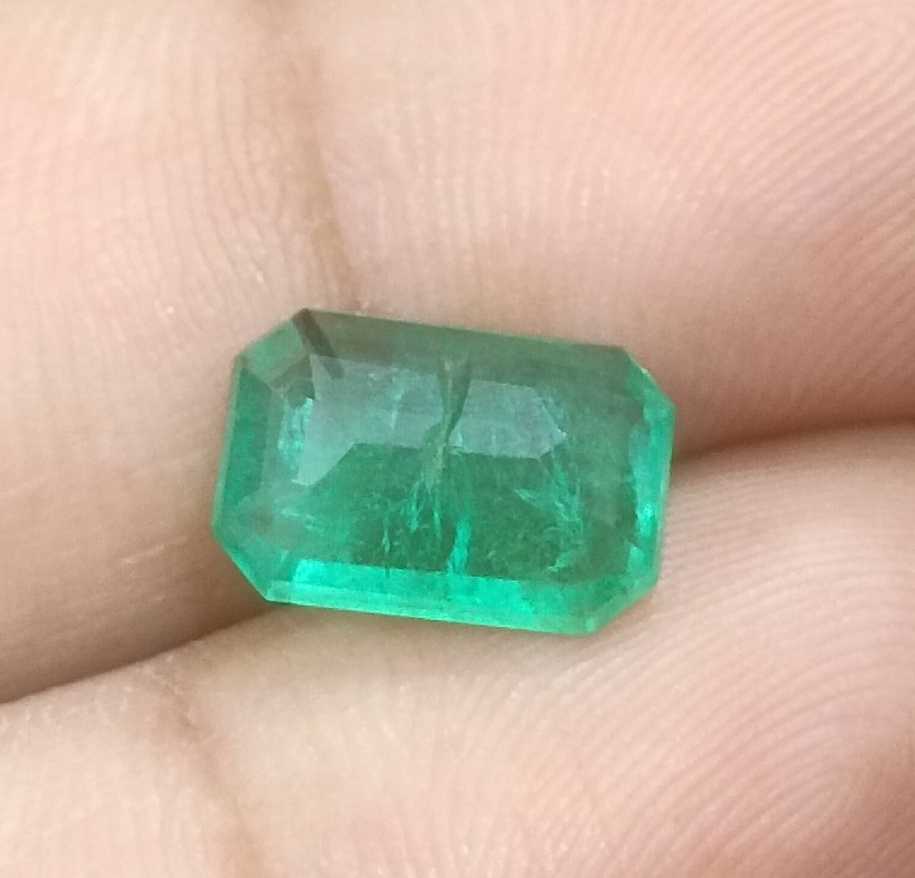 2.78ct GSI certified medium grass green emerald cut Zambian emerald 