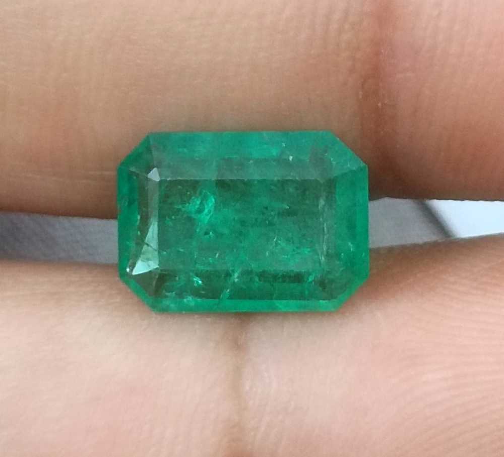 2.82ct GSI certified medium bright green emerald cut Zambian emerald 