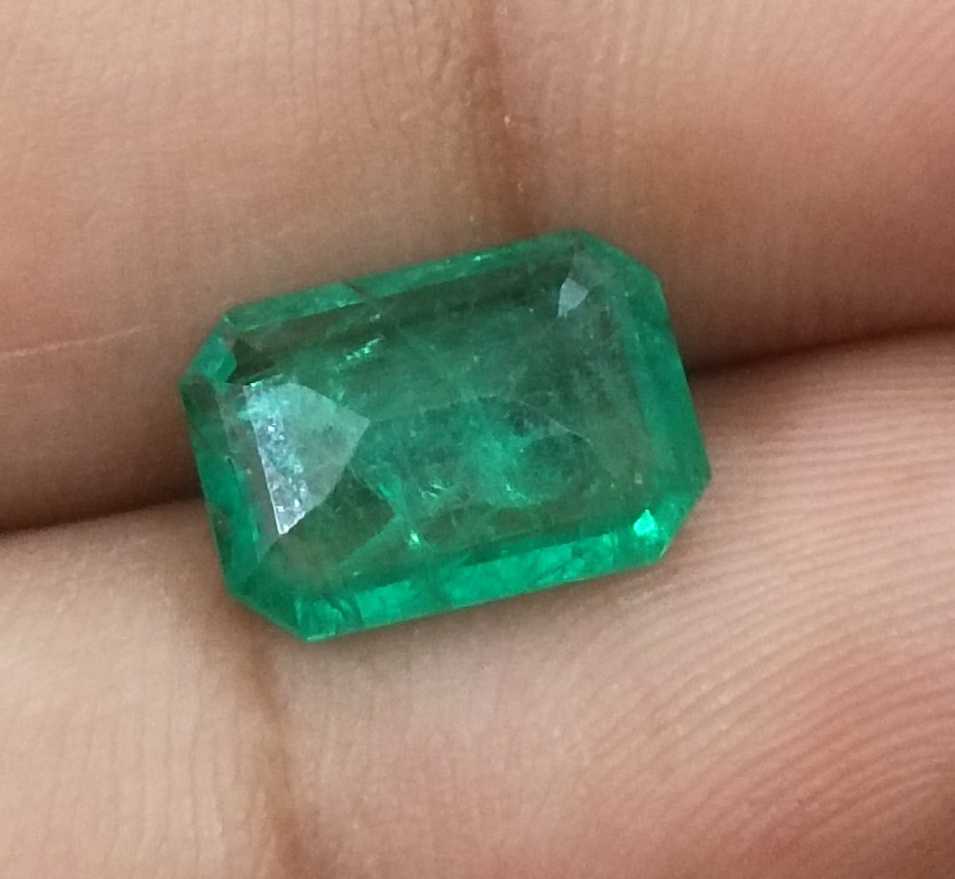 2.82ct GSI certified medium bright green emerald cut Zambian emerald 