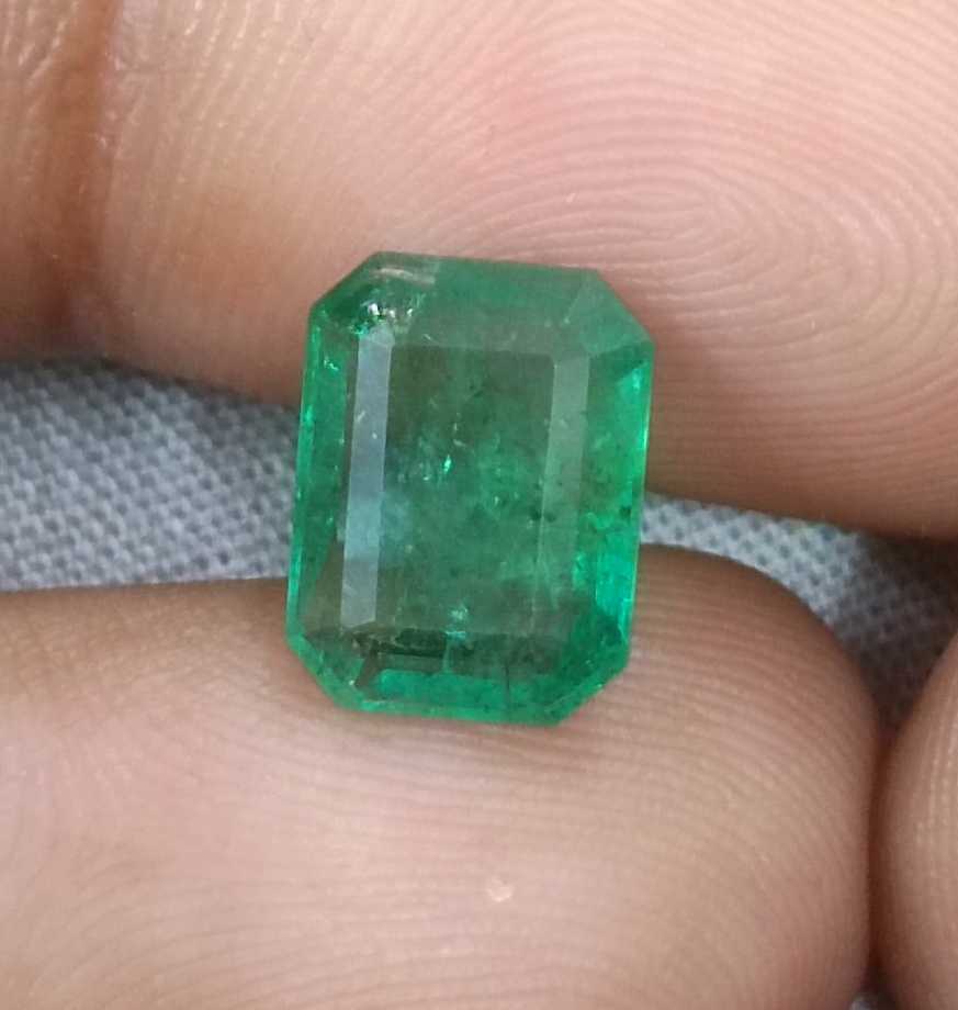 2.91ct GSI certified medium green emerald cut Zambian emerald 