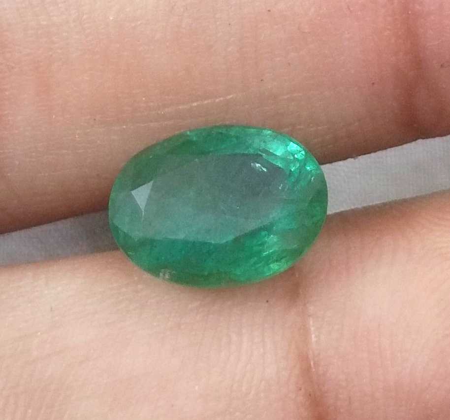 3.82ct GSI certified medium green emerald cut Zambian emerald 