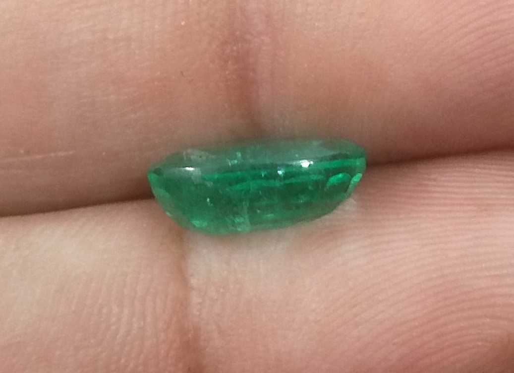 2.86ct GSI certified Shamrock green cushion cut Zambian emerald 