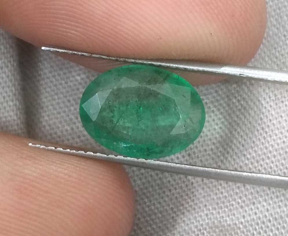 3.25ct GSI certified medium green oval cut Zambian emerald 